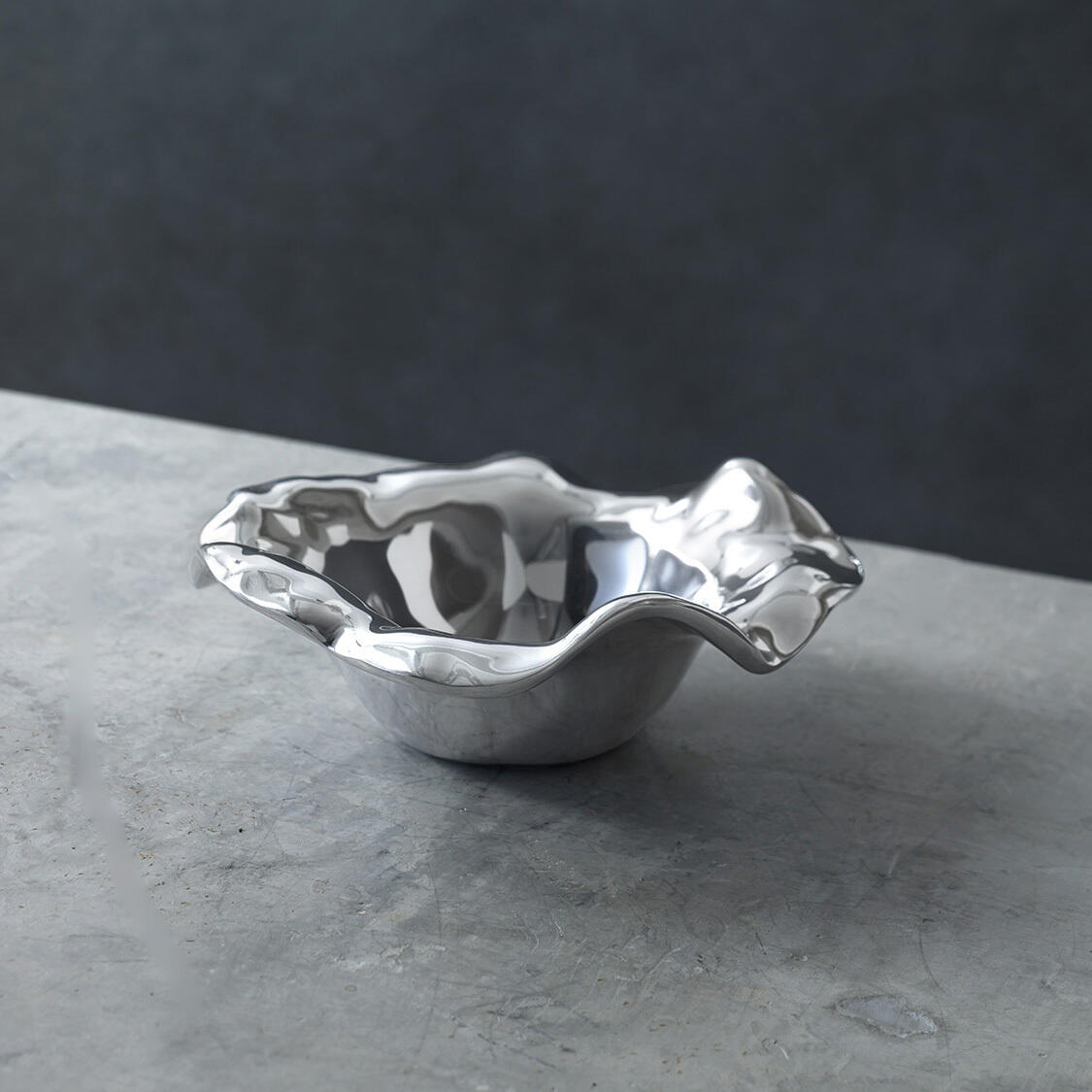 beatriz-ball-vento-lola-small-round-bowl