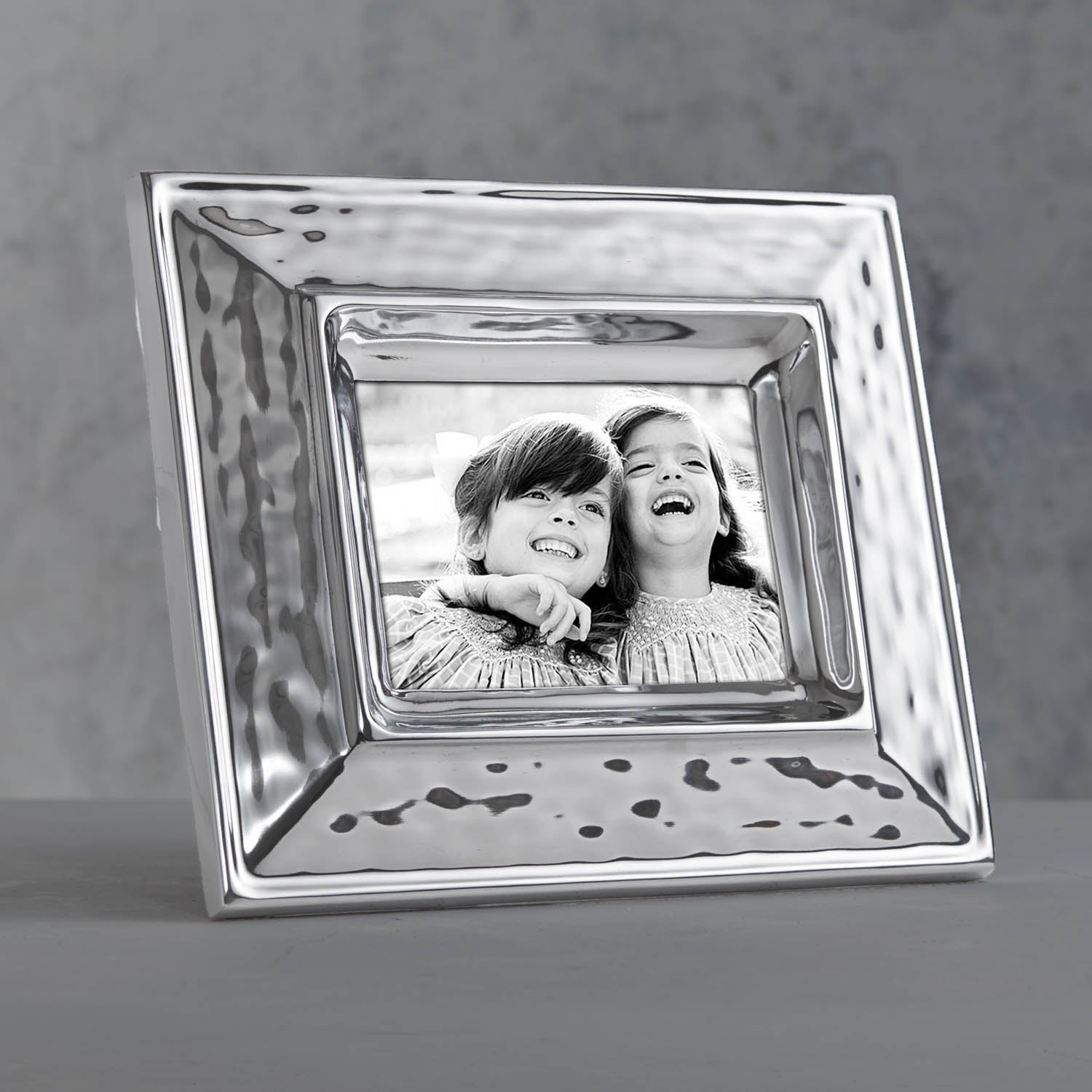 beatriz-ball-frame-soho-plain-5-x-7-frame