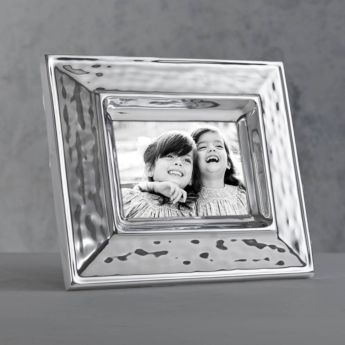 beatriz-ball-frame-soho-plain-5-x-7-frame