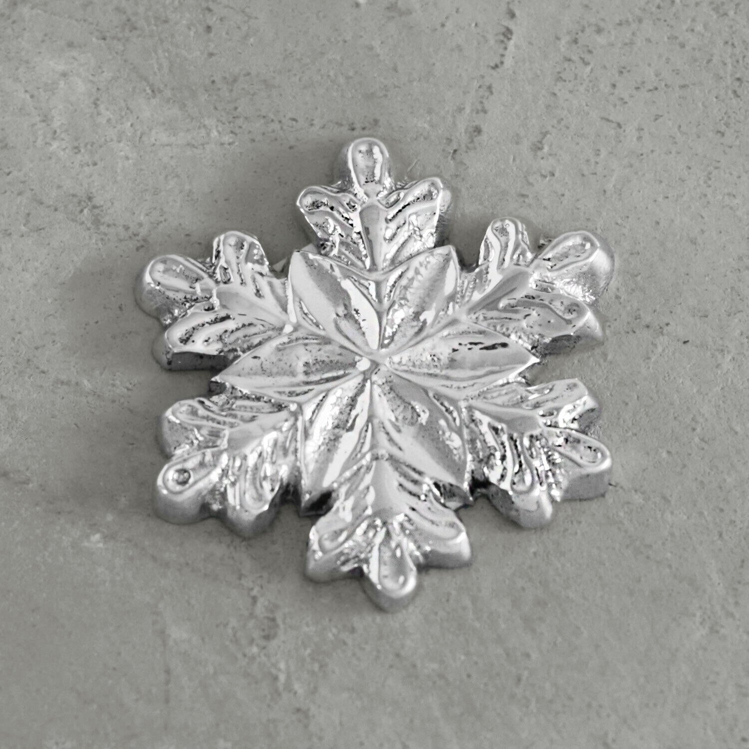 GIFTABLES Holiday Snowflake Weight