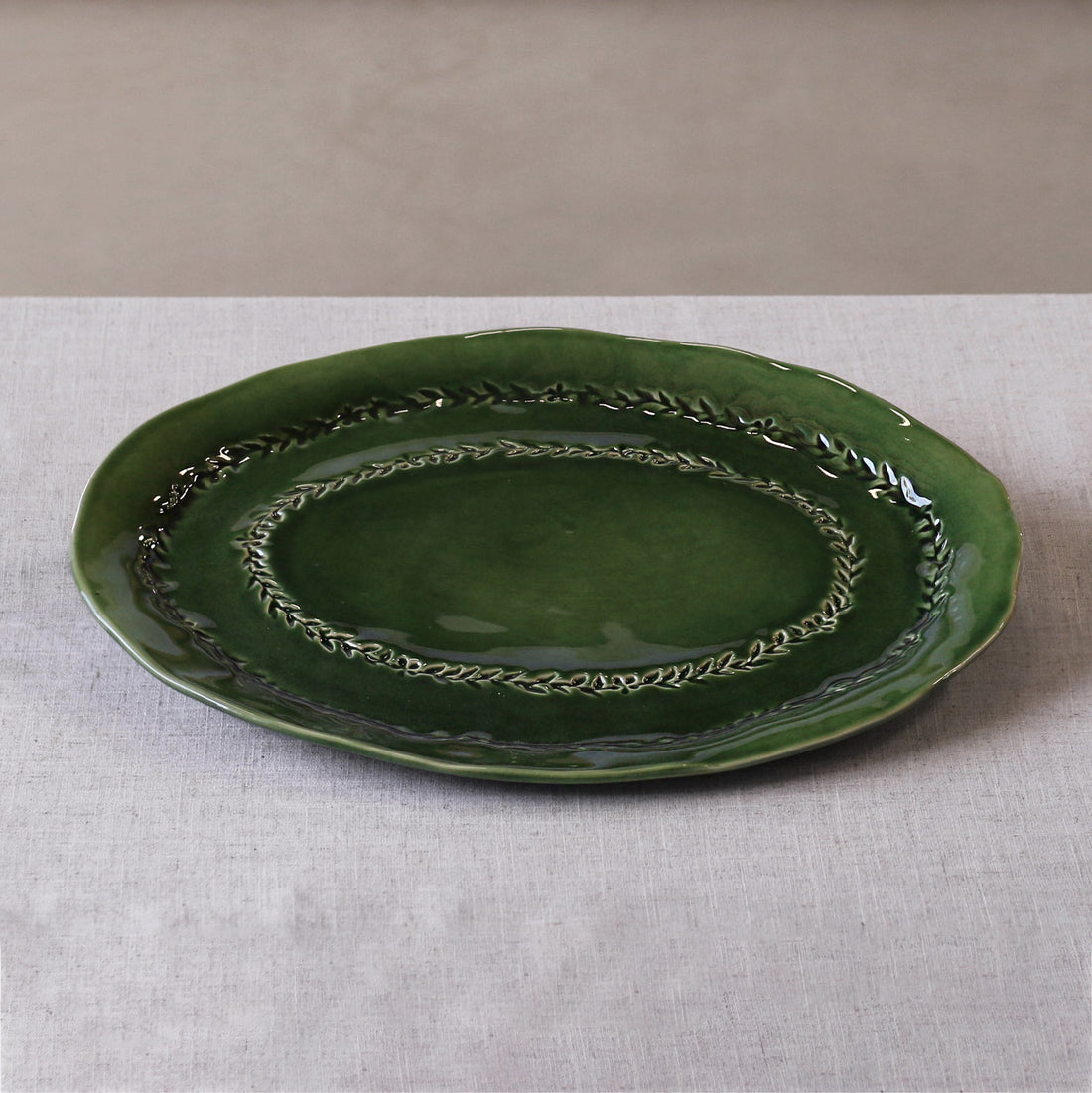 beatriz-ball-ceramic-valentina-oval-platter-green