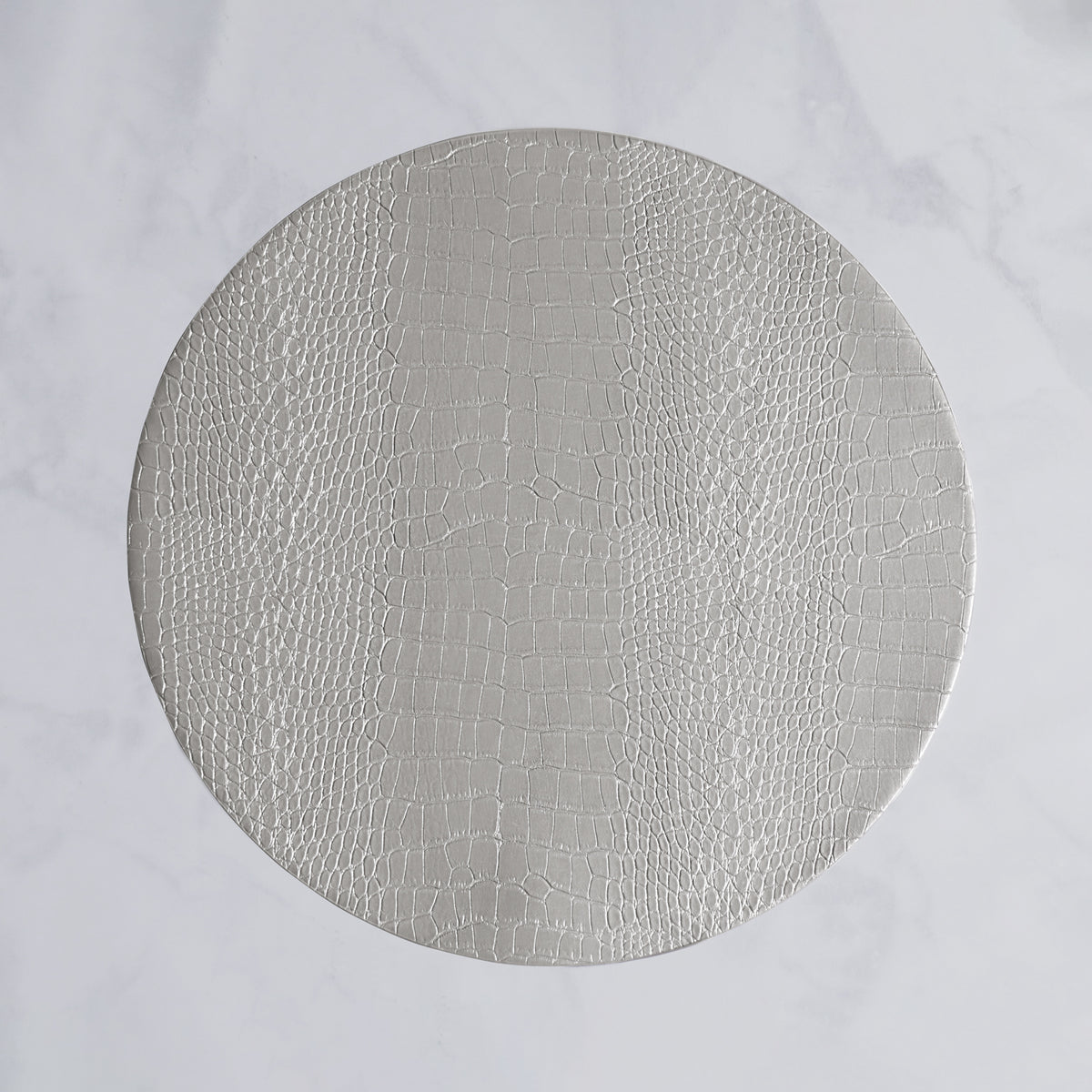 beatriz-ball-vida-croc-reversible-16-round-placemats-set-of-4-silver-and-gold