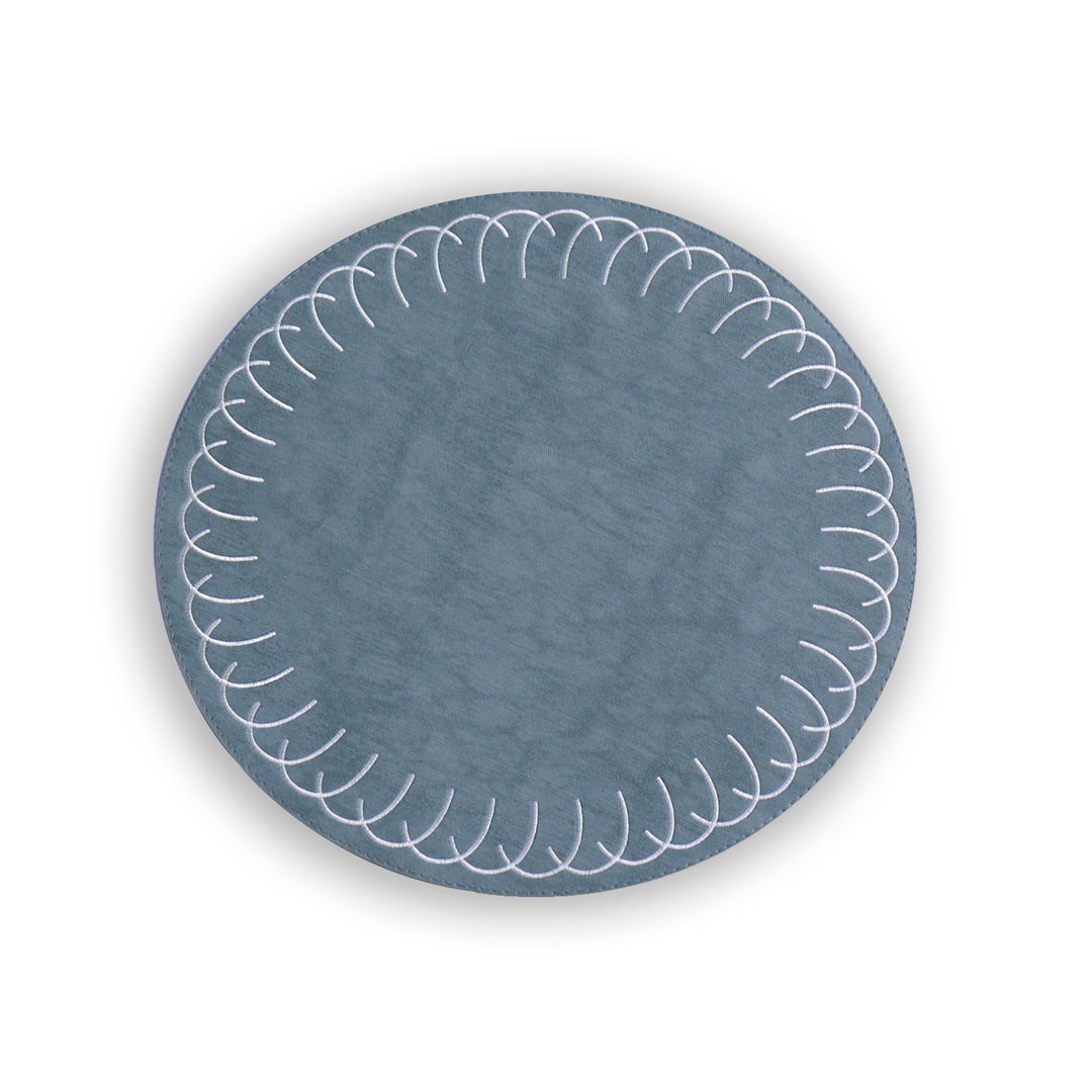 beatriz-ball-vida-round-embroidered-swirl-15-5-round-placemats-set-of-4-blue