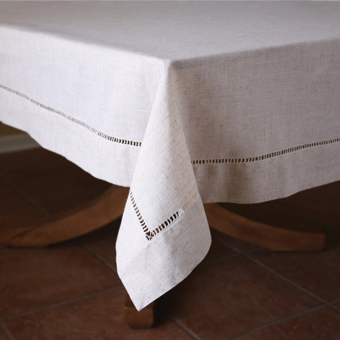LINEN Classics Tablecloth (Beige)
