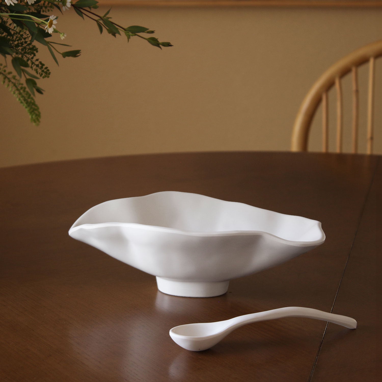 VIDA Nube Small Oval Bowl with Spoon (White)