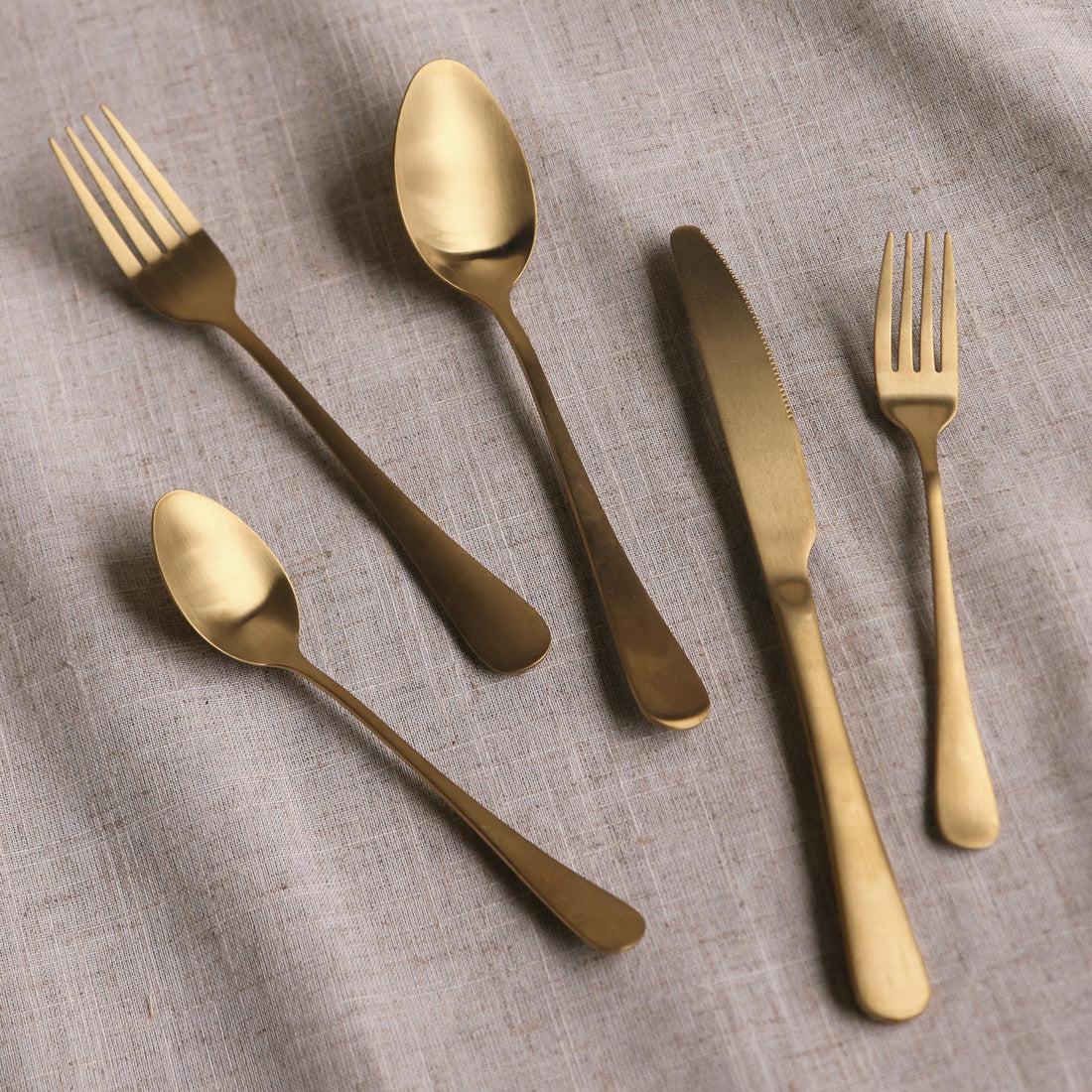 beatriz-ball-vida-droplet-stainless-flatware-set-of-5-full-brushed-champagne-gold