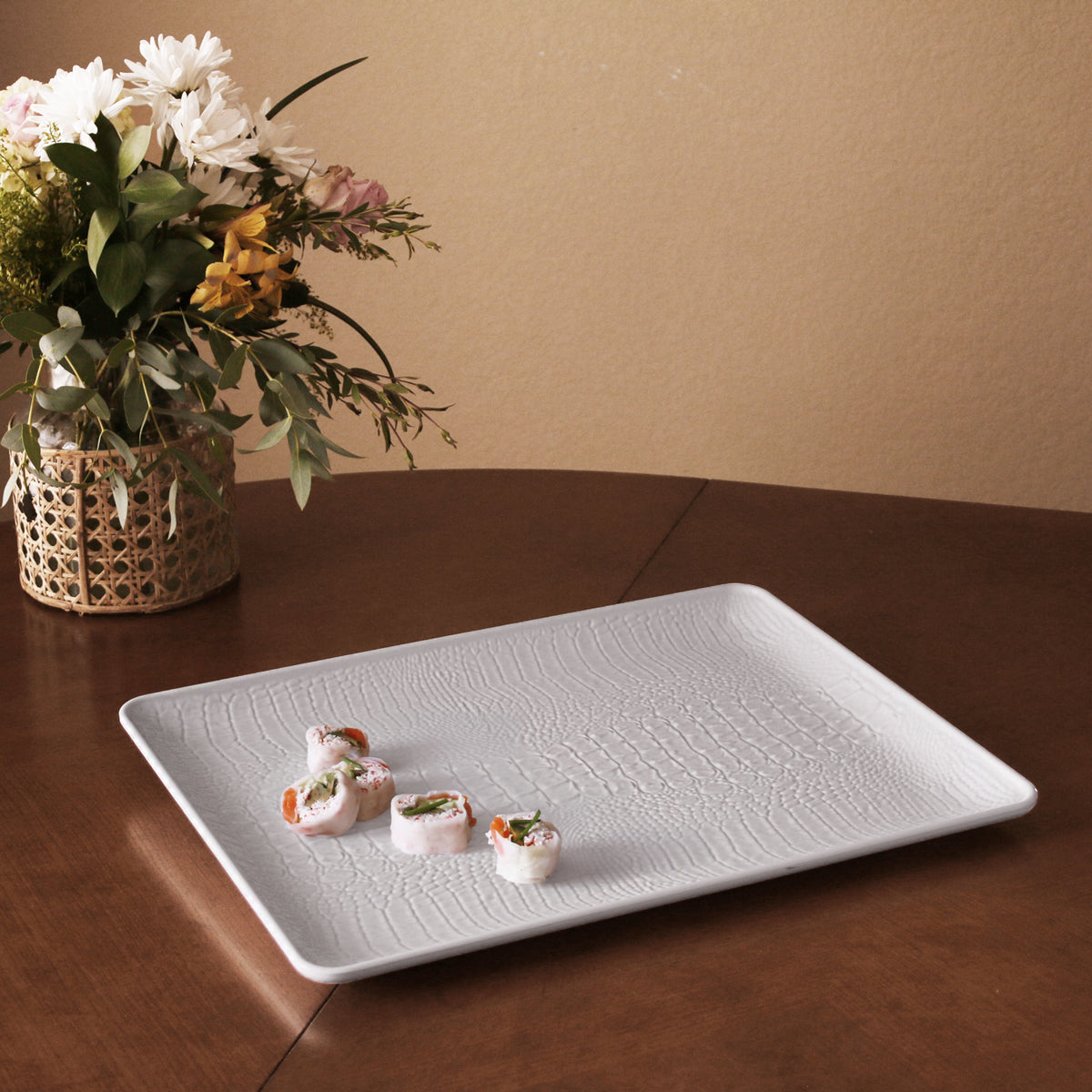 beatriz-ball-vida-croc-extra-large-rectangular-tray-white