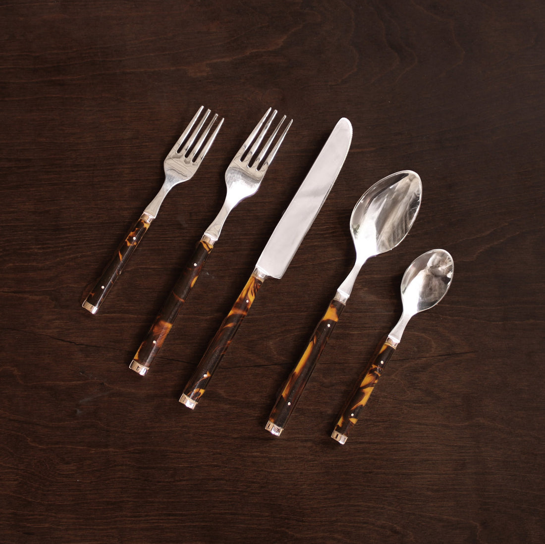 VIDA Tortoise and Gold Stainless Flatware Set of 5 (Gold)