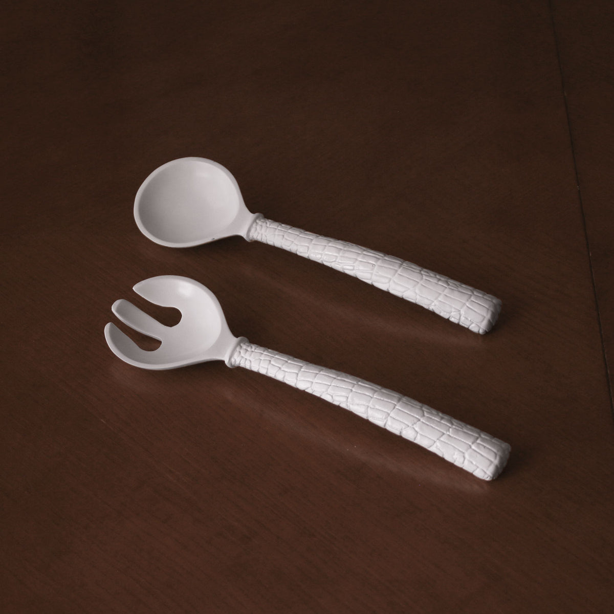 beatriz-ball-vida-croc-salad-servers-white