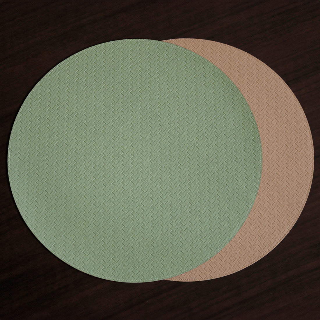 VIDA Snakeskin Reversible 15&quot; Round Placemats Set of 4 (Medium Green and Tan)