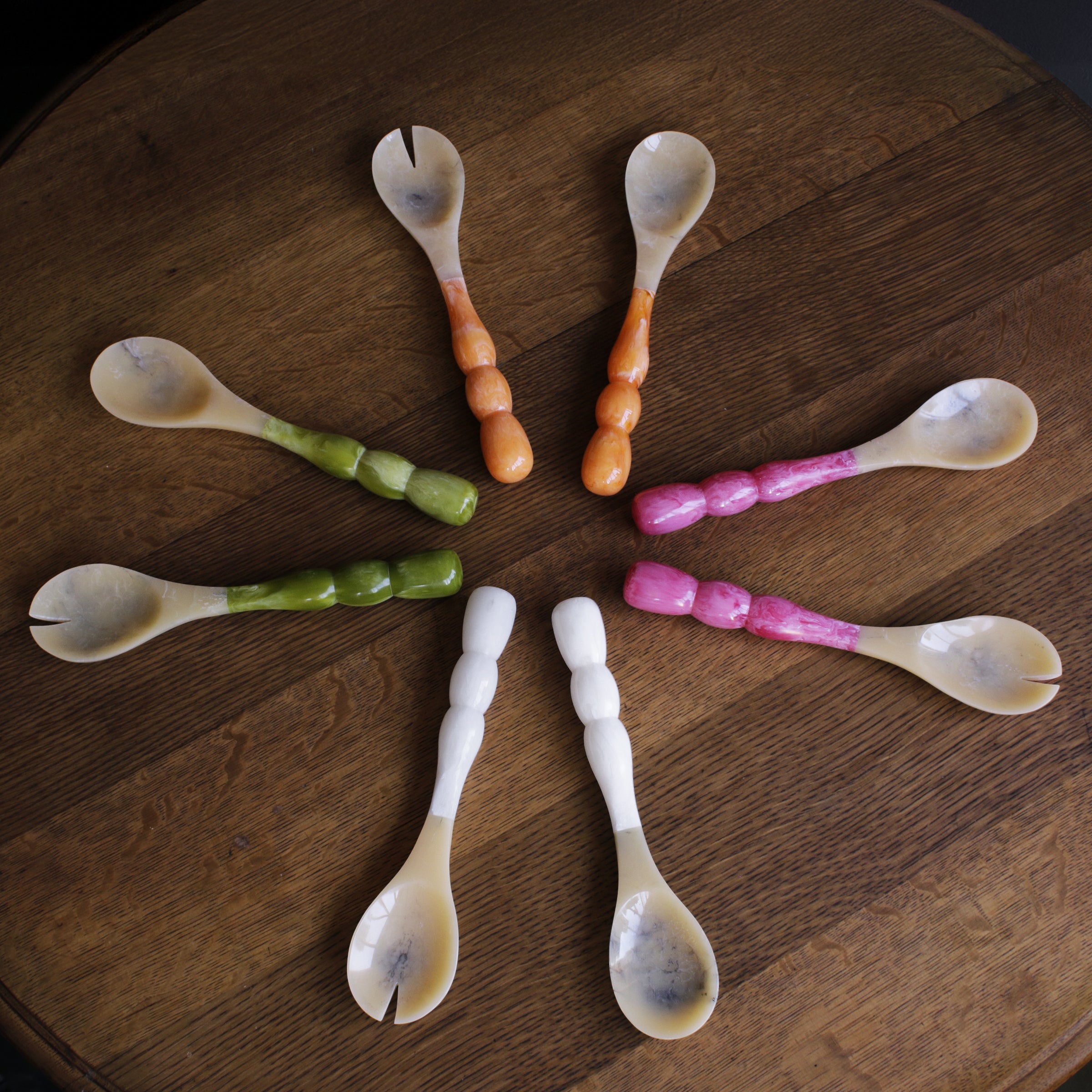 RESIN Rio Bubble Salad Servers (White)