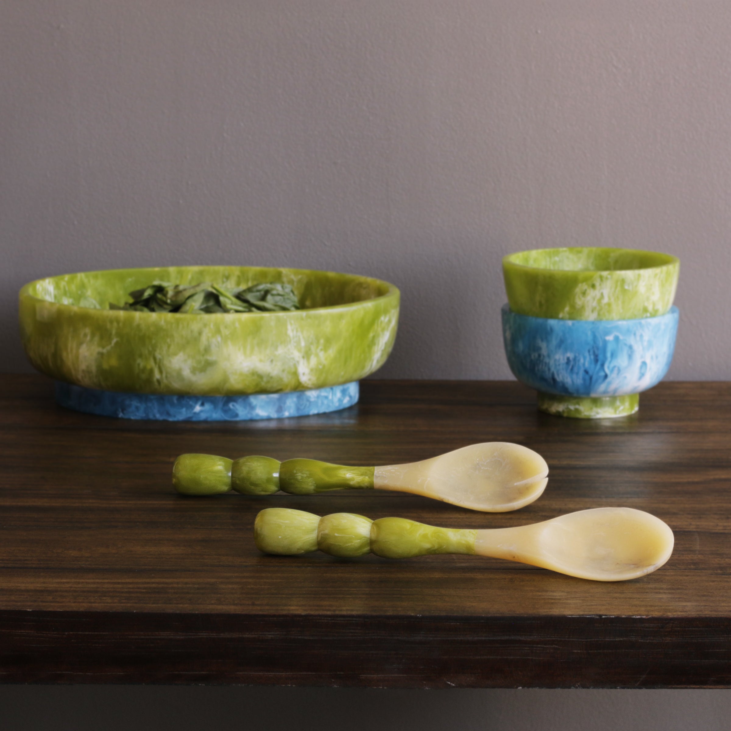 beatriz-ball-resin-rio-bubble-salad-servers-green