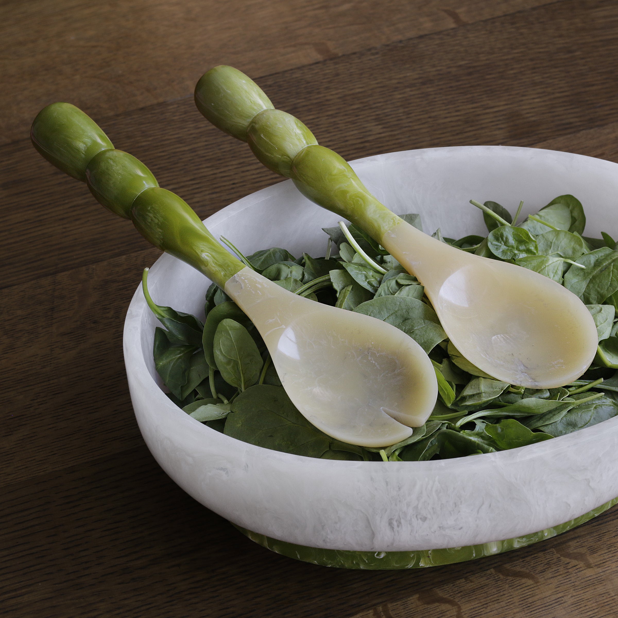 beatriz-ball-resin-rio-bubble-salad-servers-green