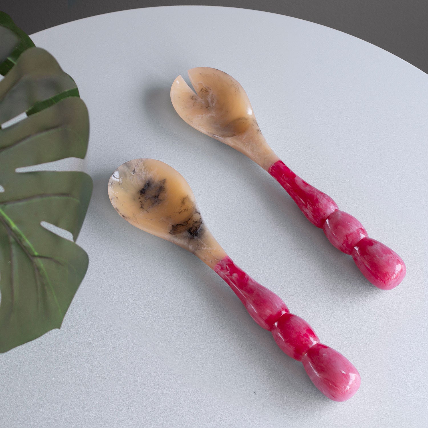 beatriz-ball-resin-rio-bubble-salad-servers-pink