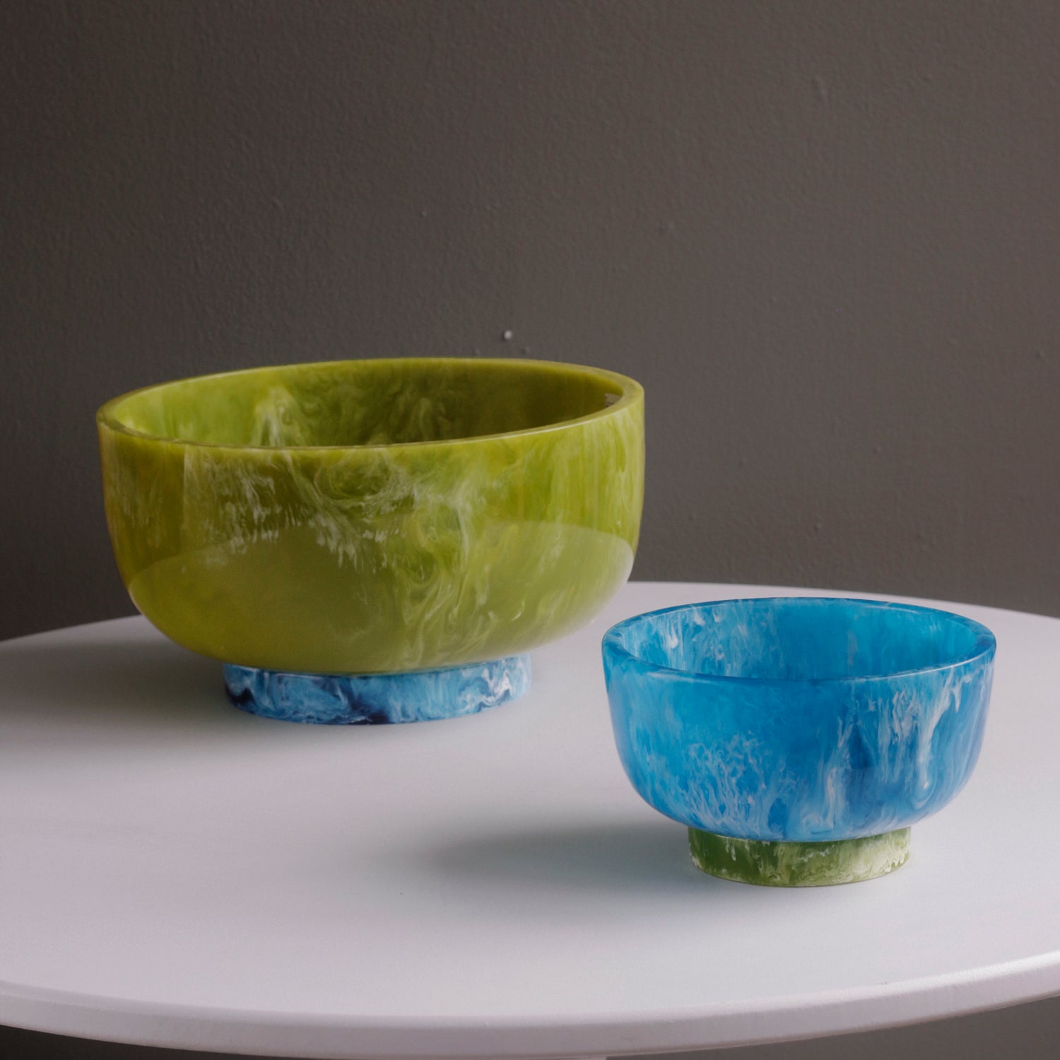 RESIN Rio Large Bowl with Base (Green and Blue)