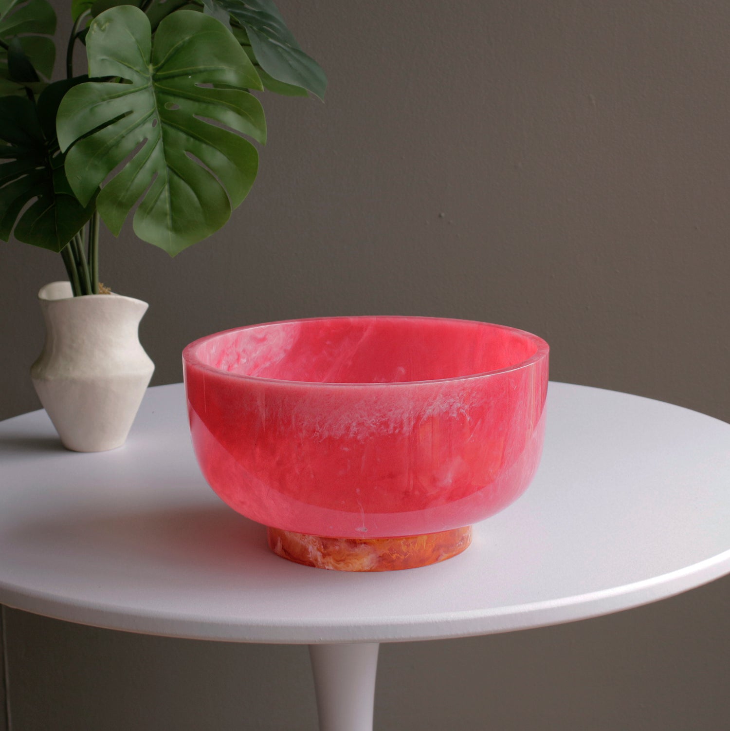 RESIN Rio Large Bowl with Base (Pink and Orange)