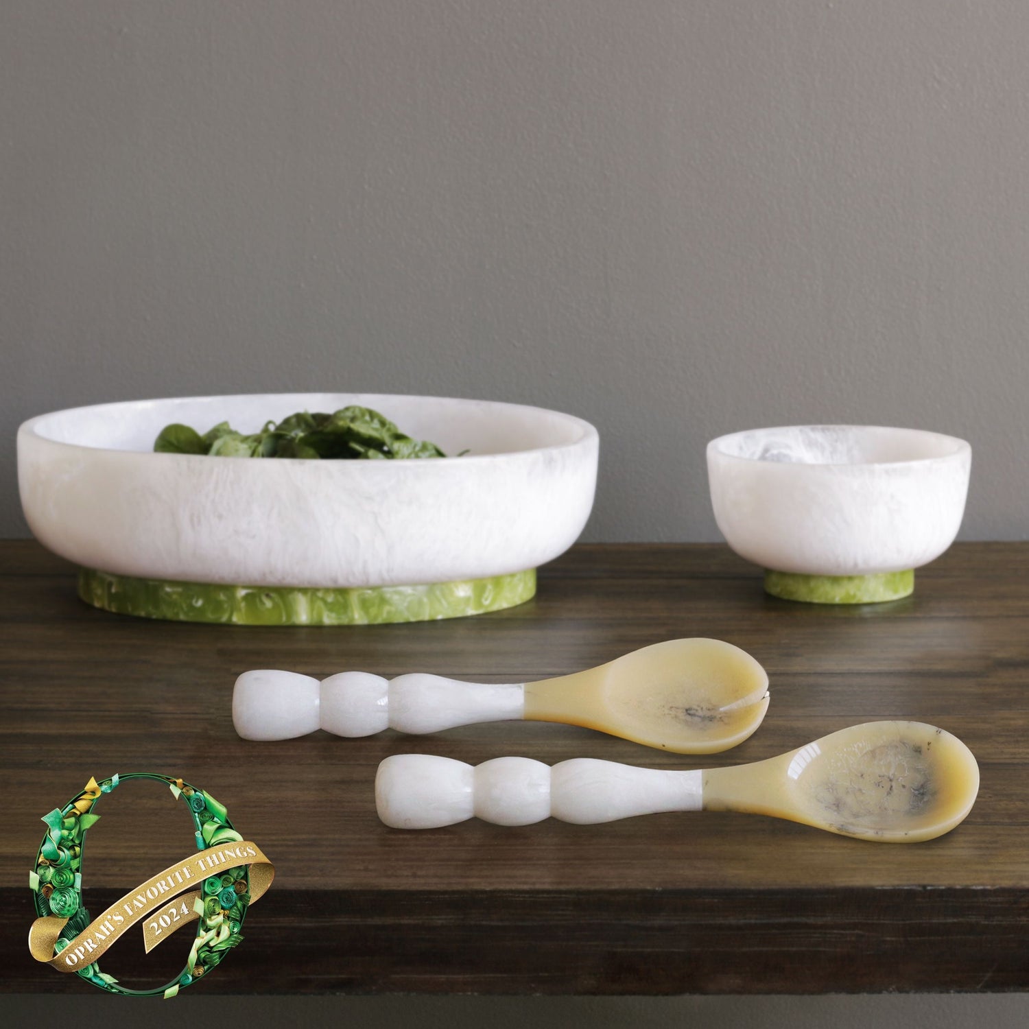 RESIN Rio Small Bowl with Base (White and Green)