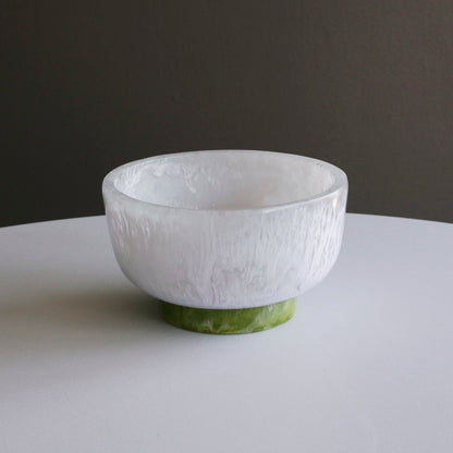 beatriz-ball-resin-rio-small-bowl-with-base-white-and-green