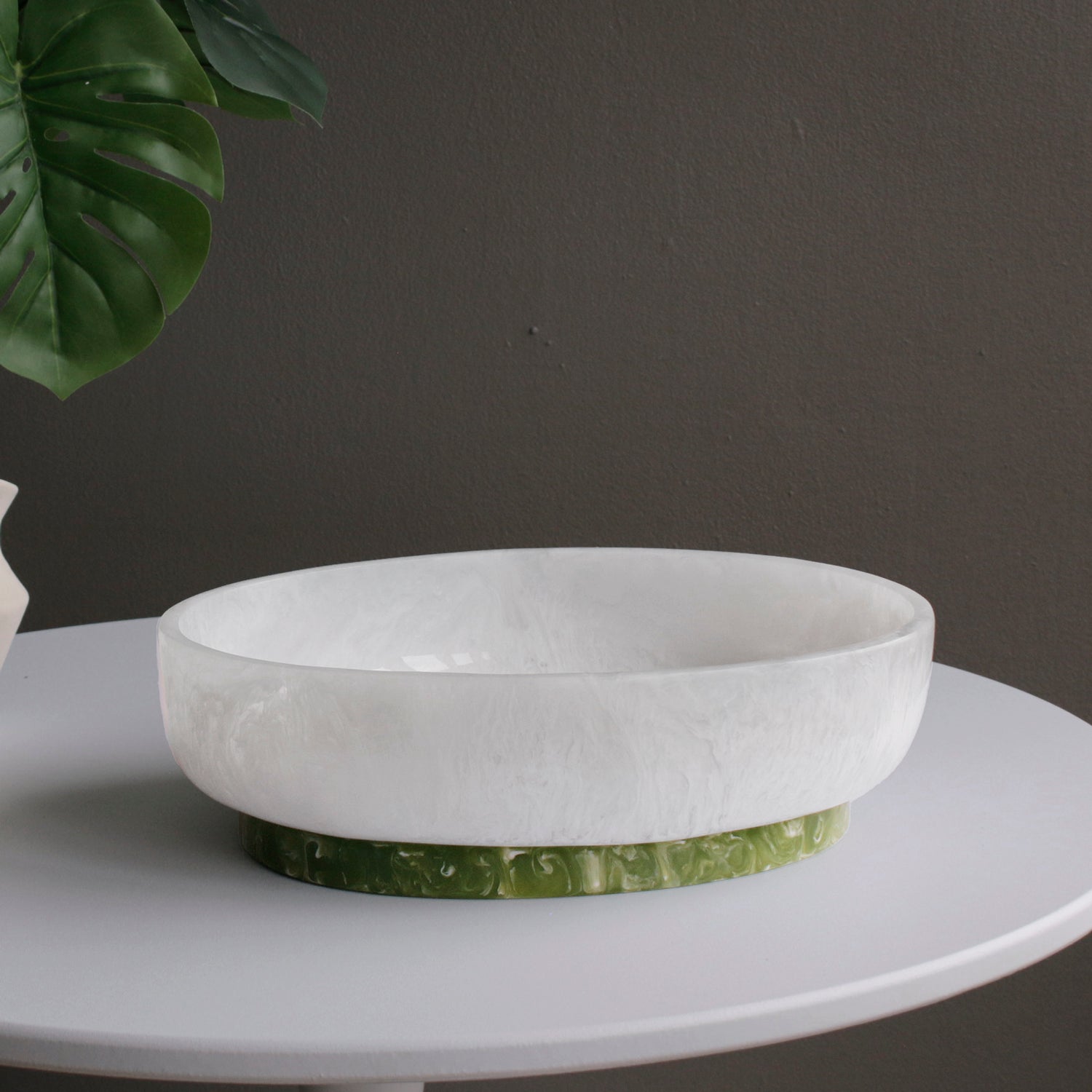 beatriz-ball-resin-rio-large-oval-bowl-with-base-white-and-green