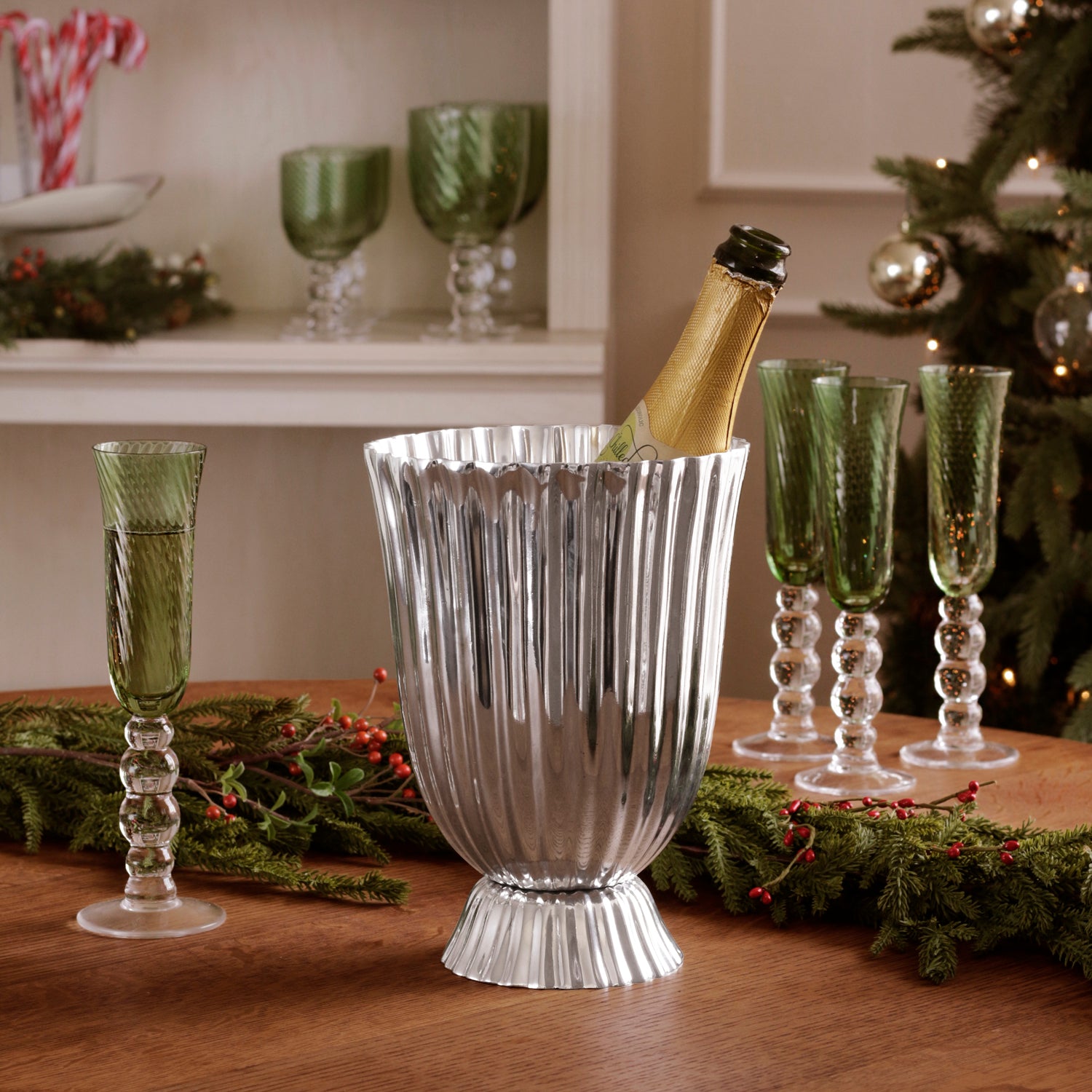 glass-french-swirl-champagne-flute-set-of-4-green