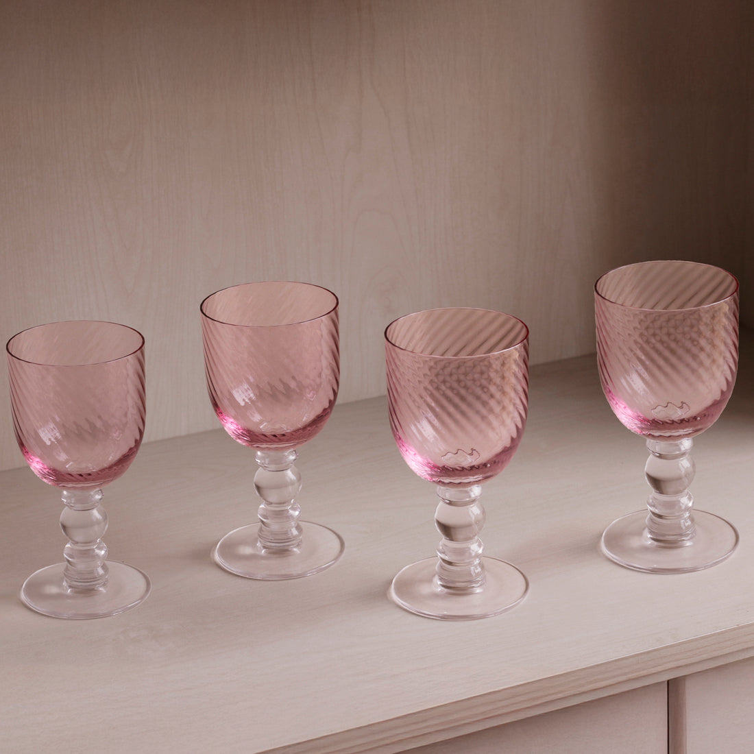 GLASS French Swirl Wine Set of 4 (Pink)