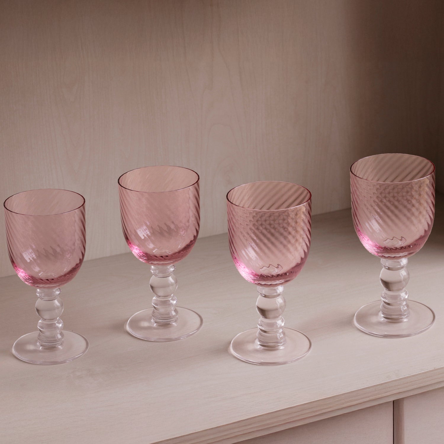 GLASS French Swirl Wine Set of 4 (Pink)