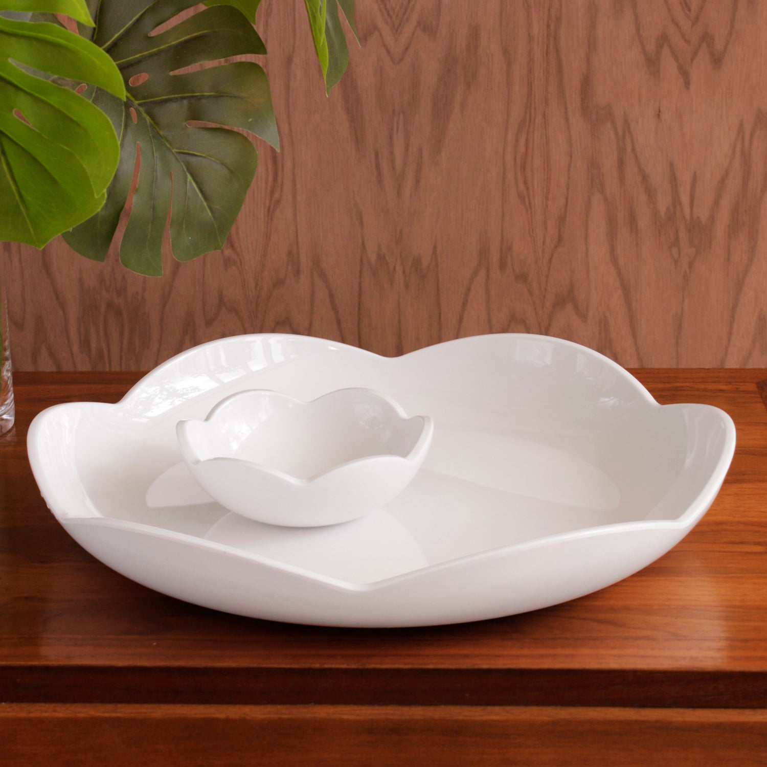 VIDA Amelia Round Platter with Mini Dip Bowl White