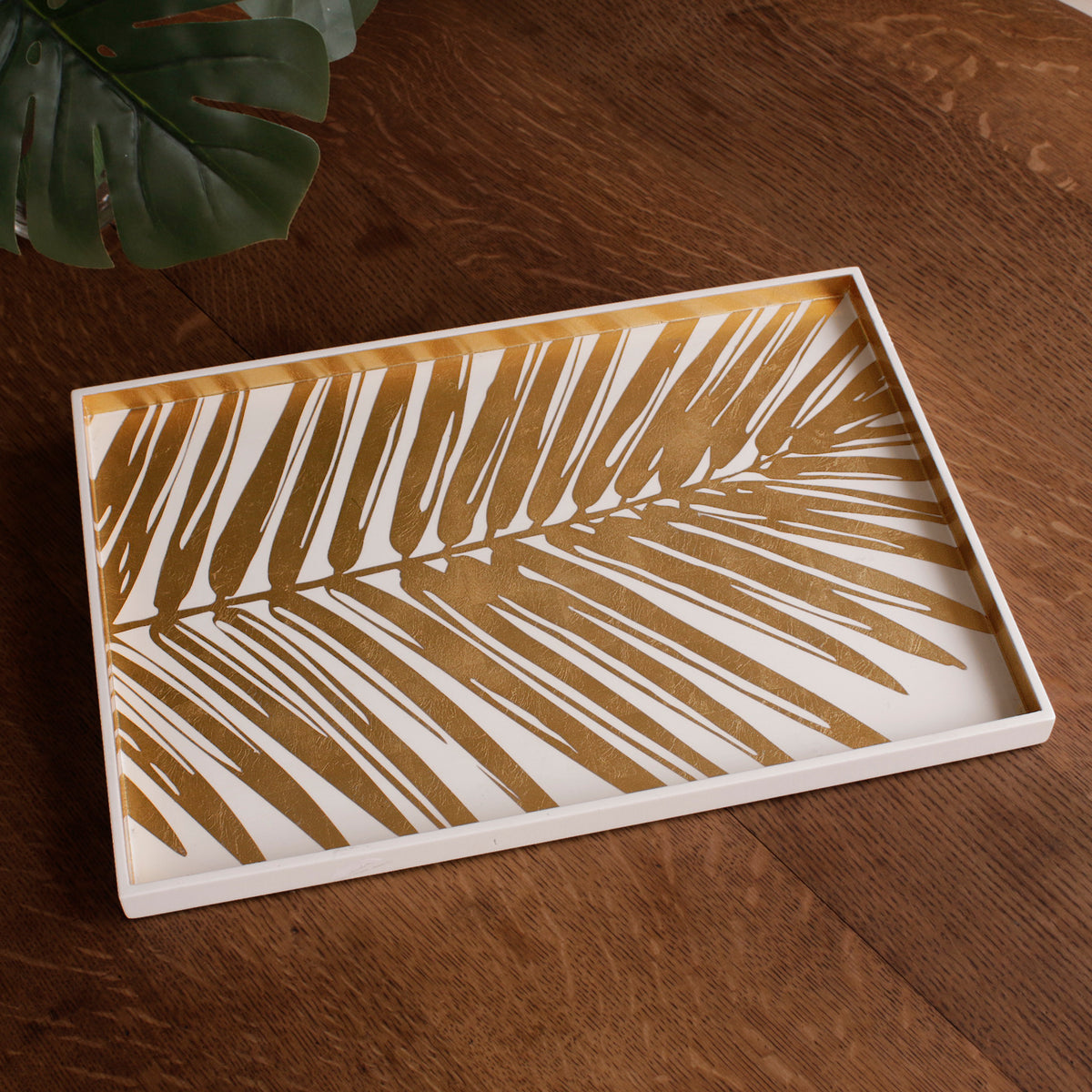 indochine-large-lacquered-palm-tray-white-and-gold