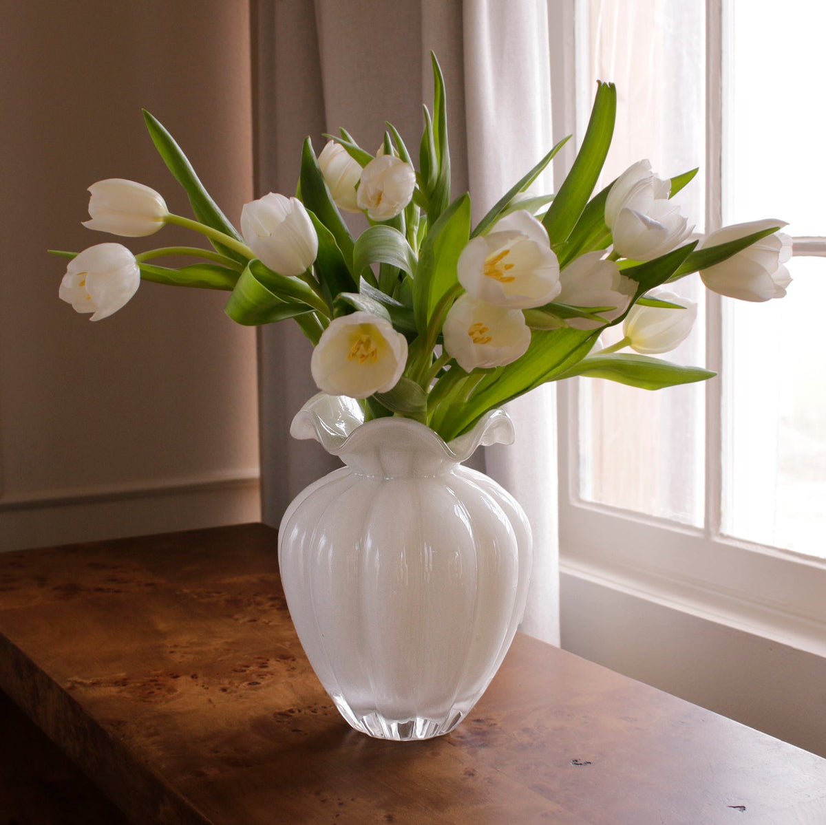 glass-vento-large-vase-cream