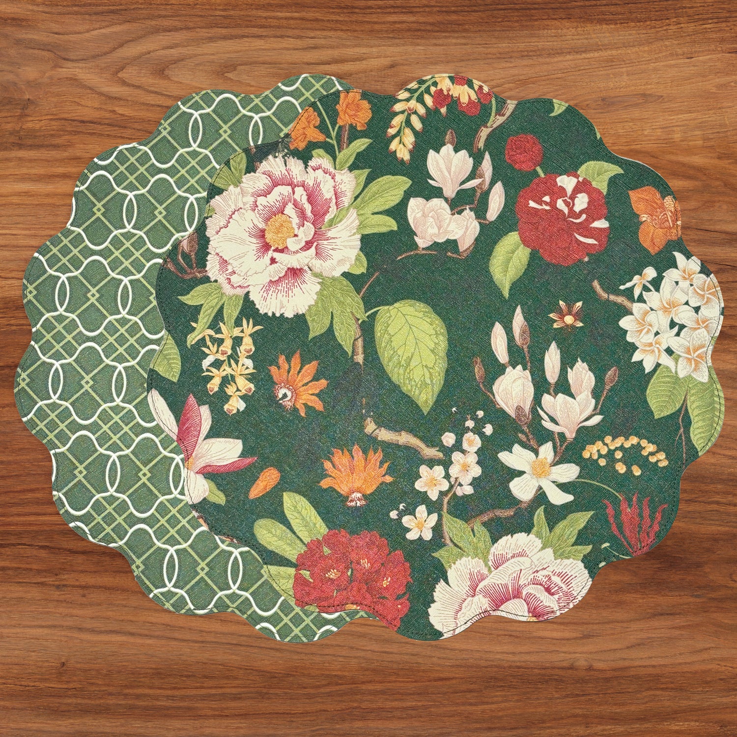 VIDA Cabbage Roses and Trellis Reversible Round Placemats Set of 4 Green &amp; Red