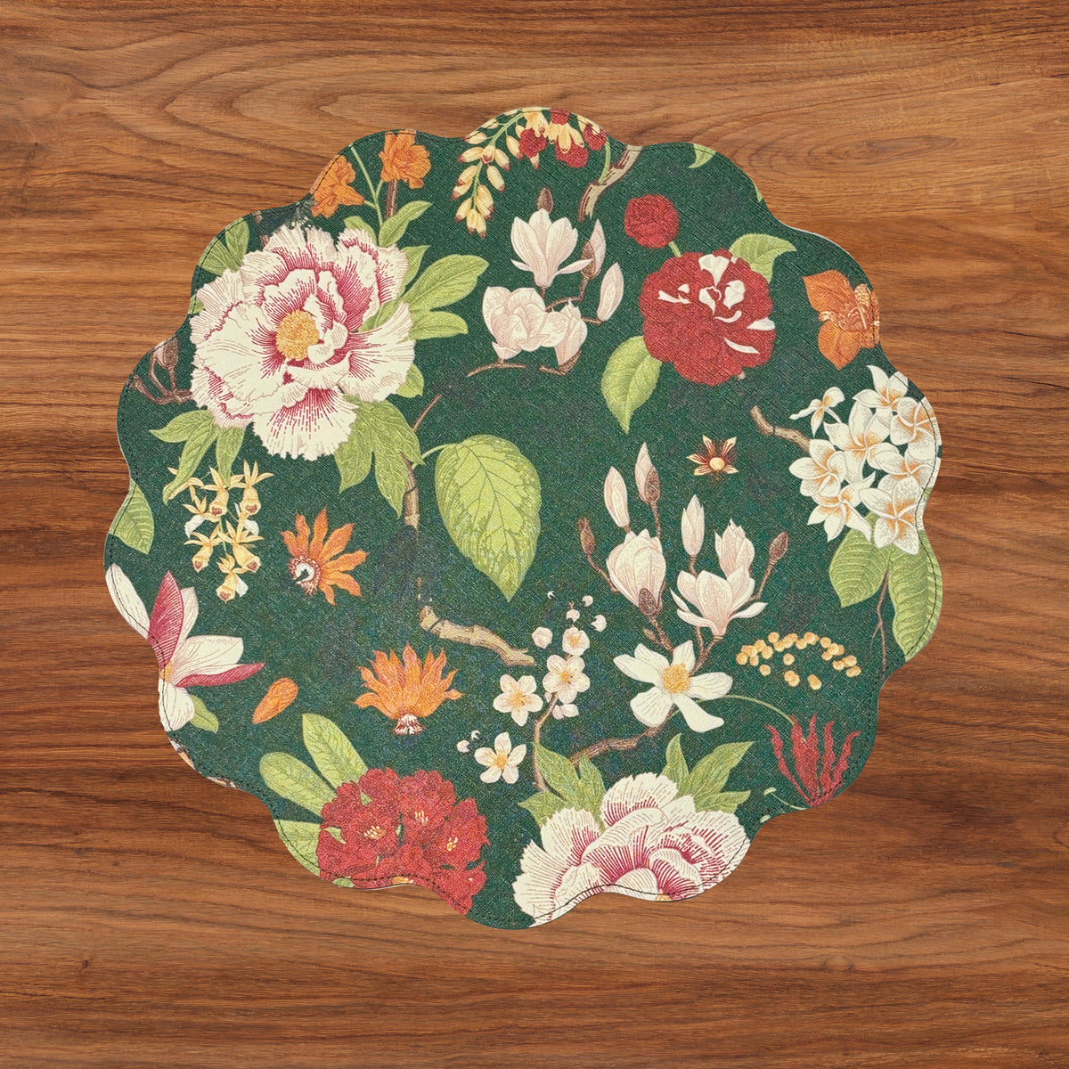 VIDA Cabbage Roses and Trellis Reversible Round Placemats Set of 4 Green &amp; Red