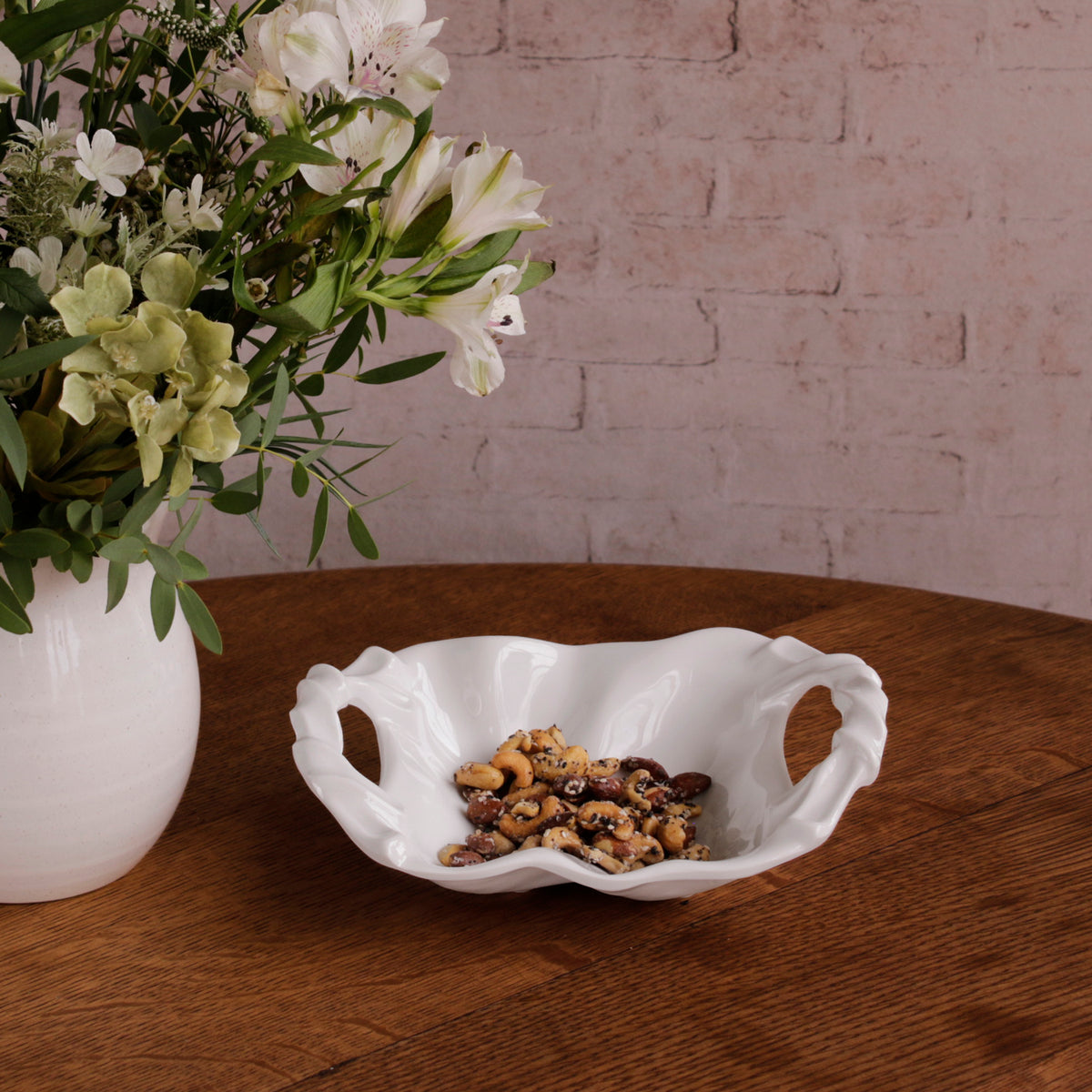 beatriz-ball-vida-sasha-small-bowl-with-handles-white