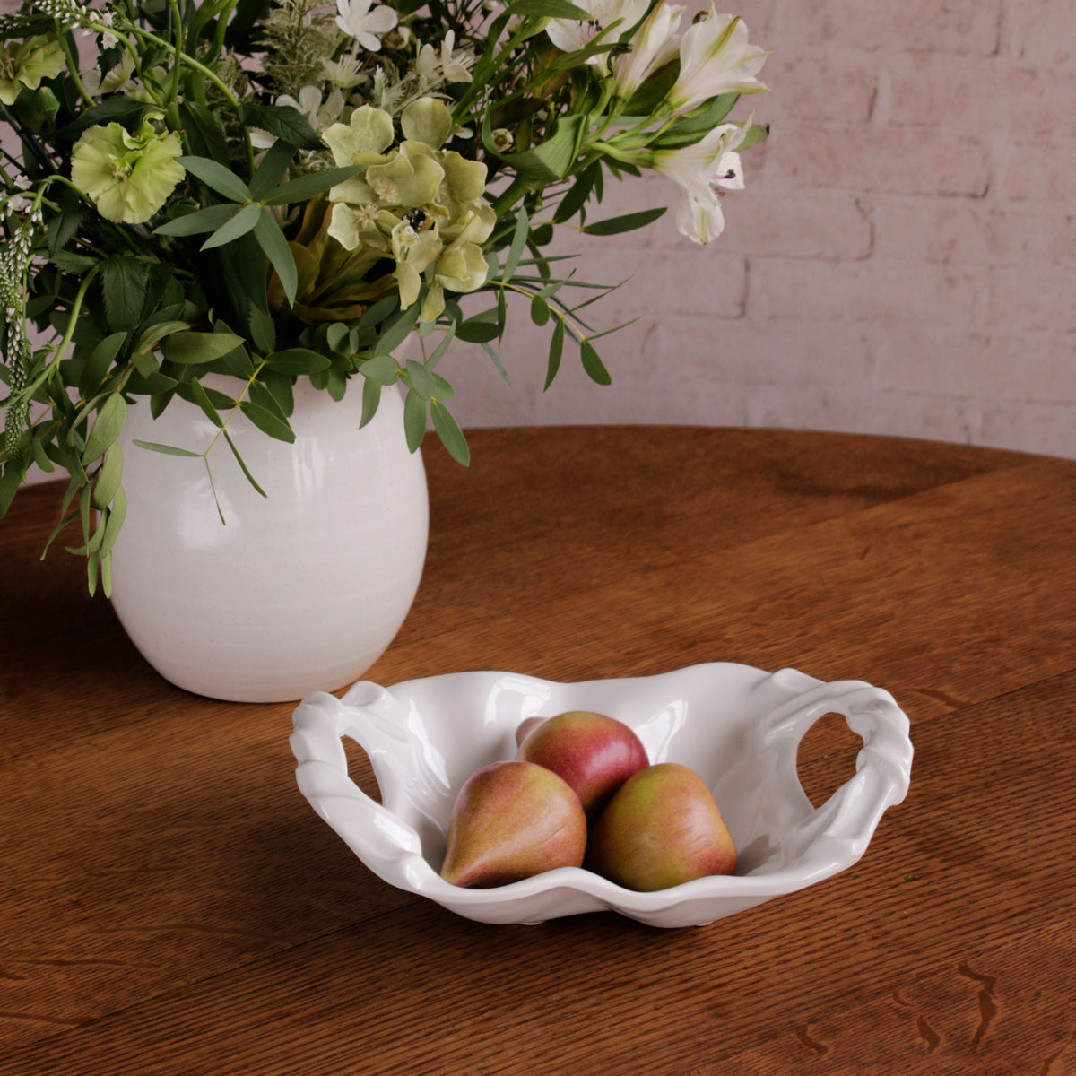 beatriz-ball-vida-sasha-small-bowl-with-handles-white
