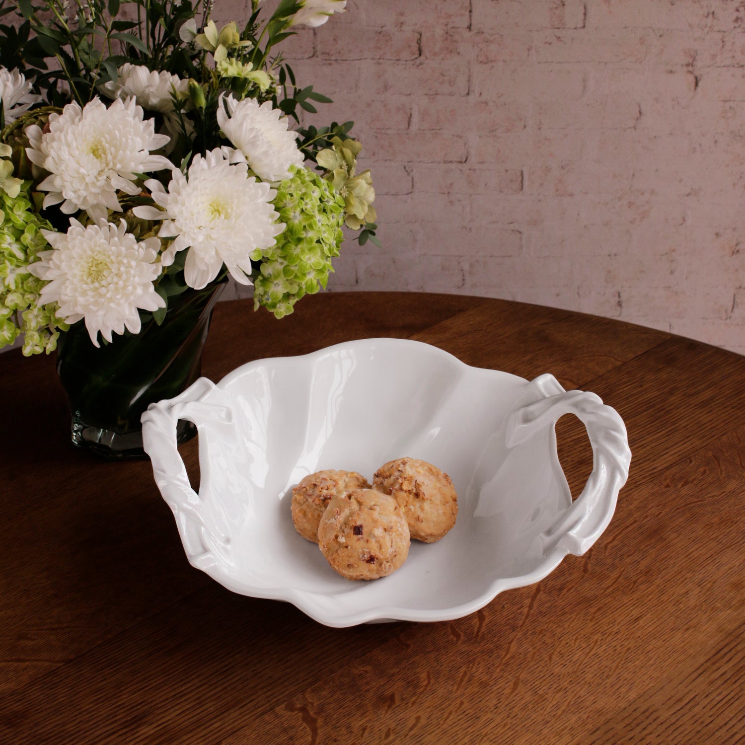 beatriz-ball-vida-sasha-round-large-bowl-with-handles-white