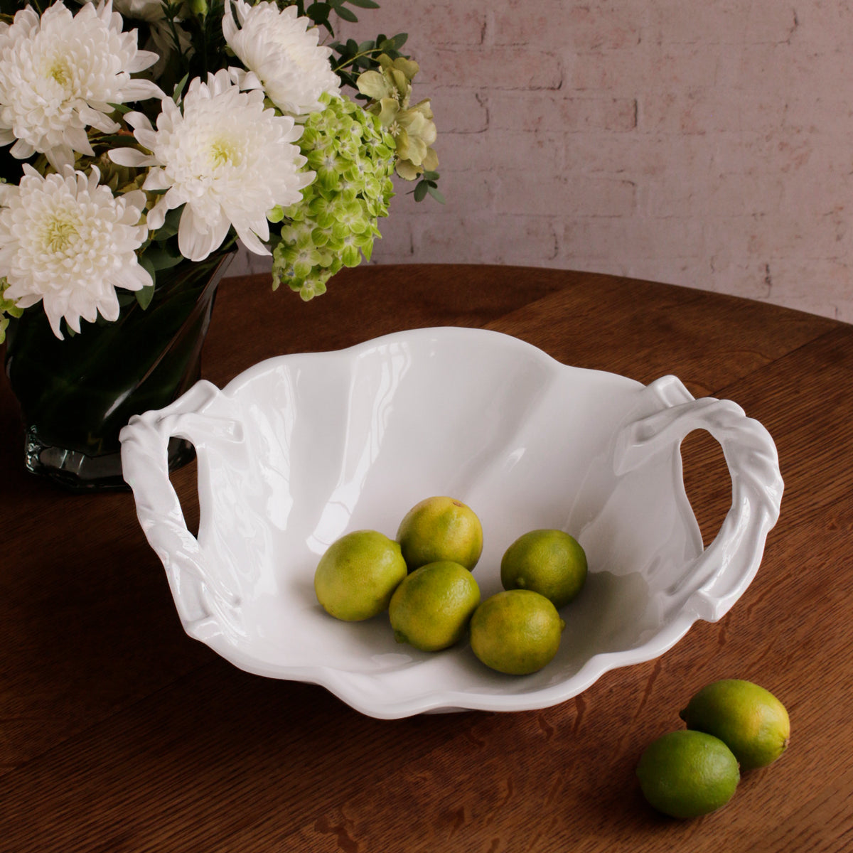 beatriz-ball-vida-sasha-round-large-bowl-with-handles-white