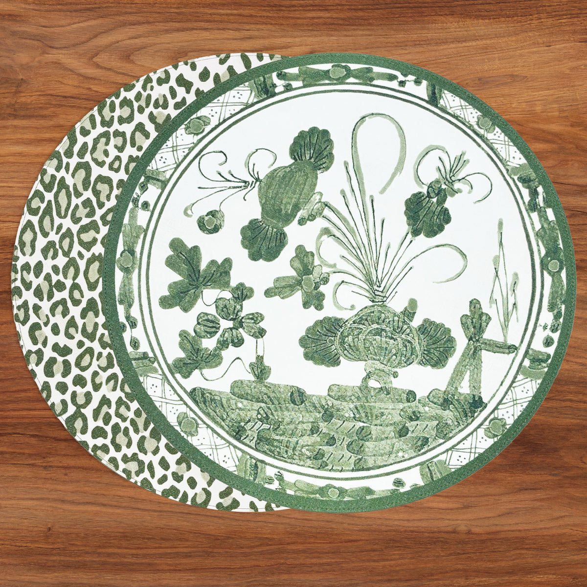 VIDA Faenza and Leopard Reversible Round Placemats Set of 4 White &amp; Green