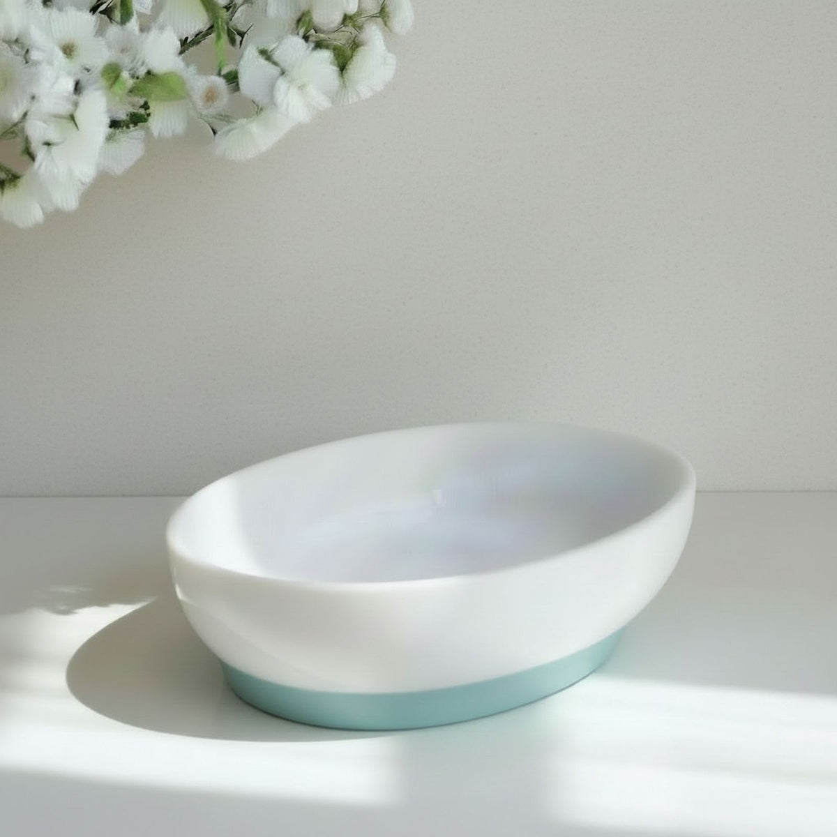RESIN Rio Large Oval Bowl with Base (White and Turquoise)