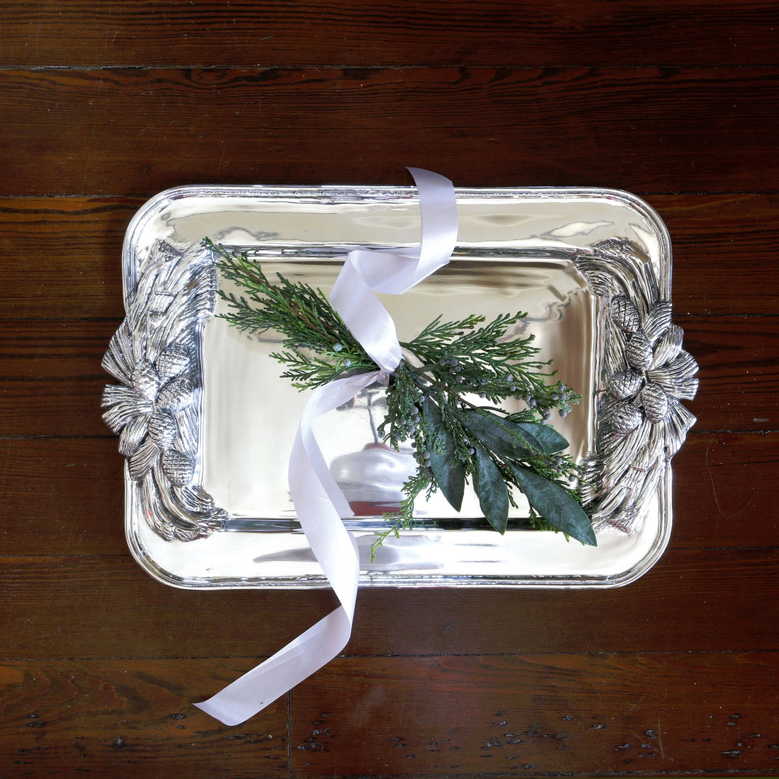 beatriz-ball-holiday-pinecone-large-tray