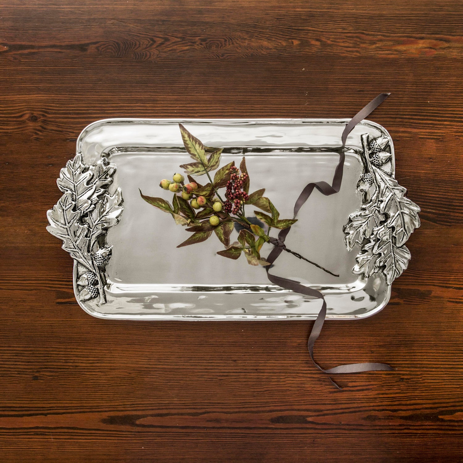 beatriz-ball-holiday-acorn-large-tray