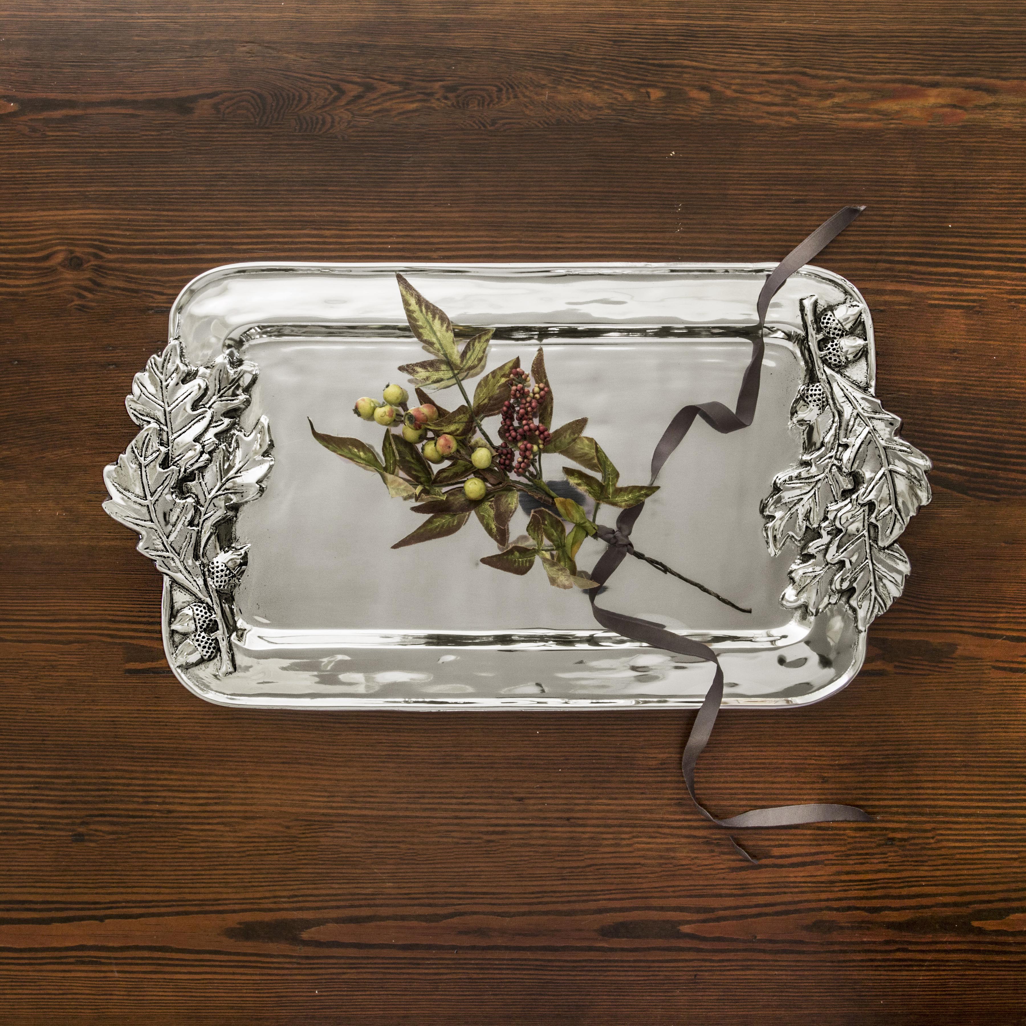 beatriz-ball-holiday-acorn-large-tray