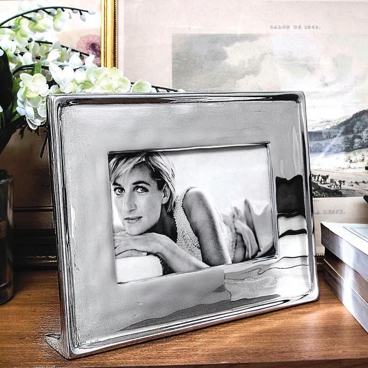 FRAME Jason 8 x 10 Horizontal Frame