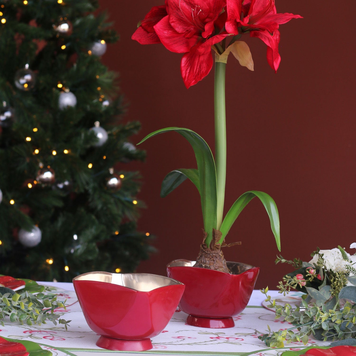 beatriz-ball-thanni-elena-small-bowl-red-and-gold