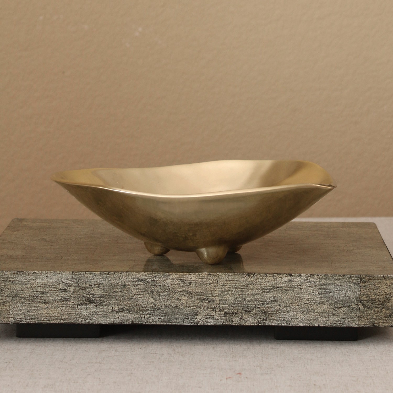 SIERRA MODERN Medium Lissa Bowl (Shiny Gold)