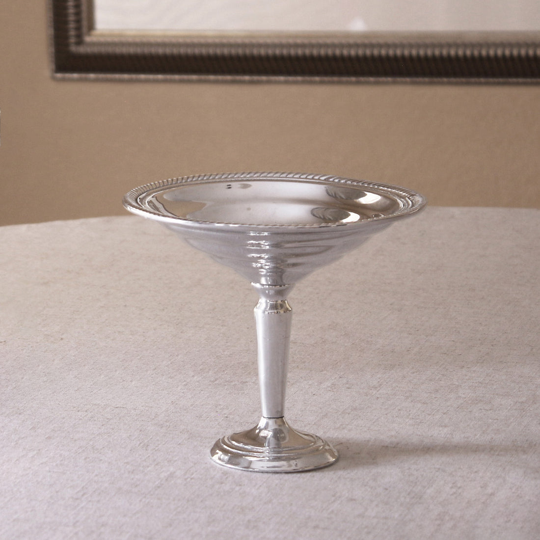 beatriz-ball-soho-small-gallones-pedestal