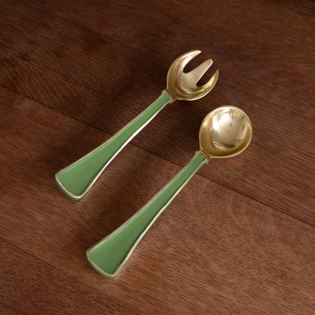 beatriz-ball-encanto-soho-salad-servers-leaf-green