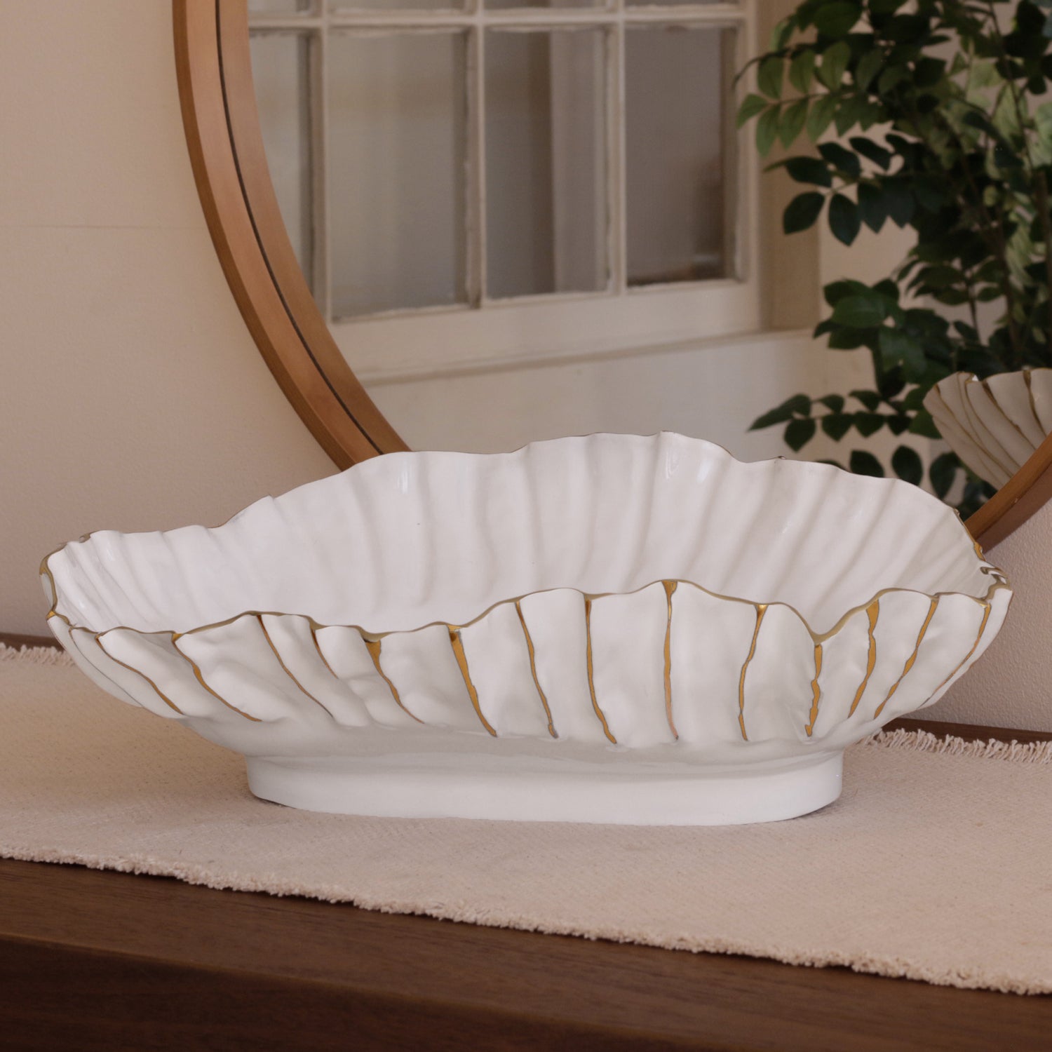 beatriz-ball-thanni-mystic-large-oval-centerpiece-white-and-gold