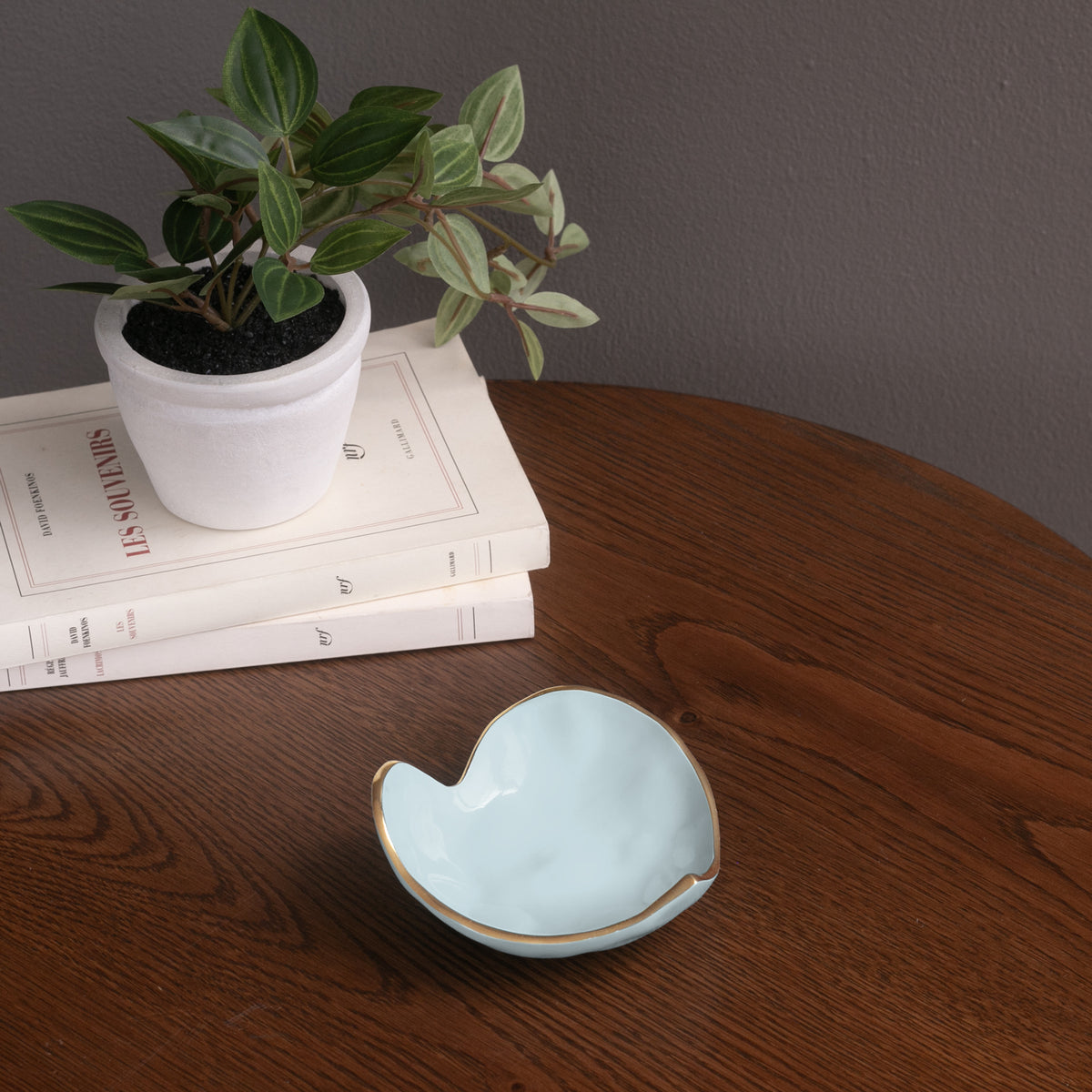 beatriz-ball-encanto-soho-mini-heart-sky-blue