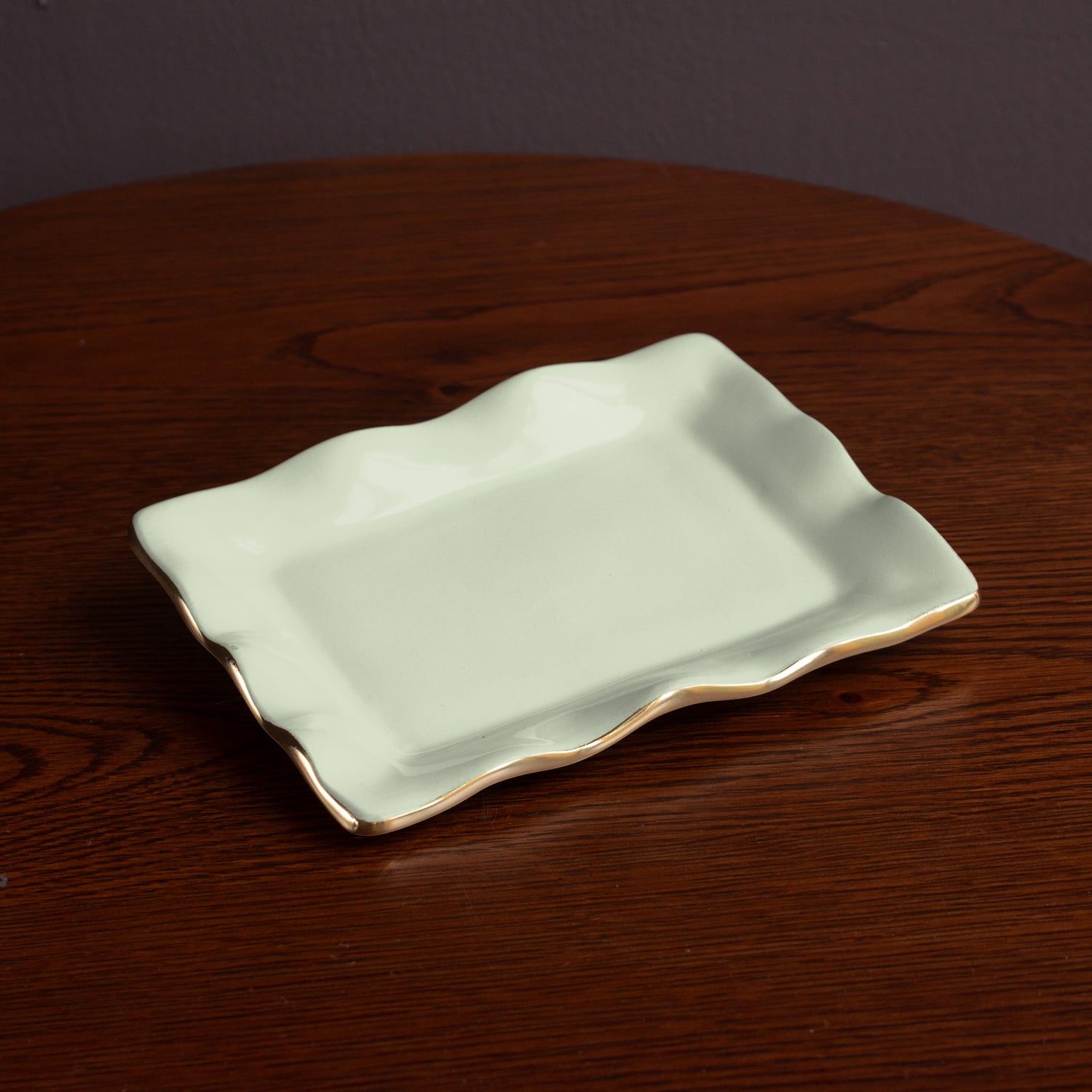 beatriz-ball-encanto-vento-small-rectangular-tray-pistachio