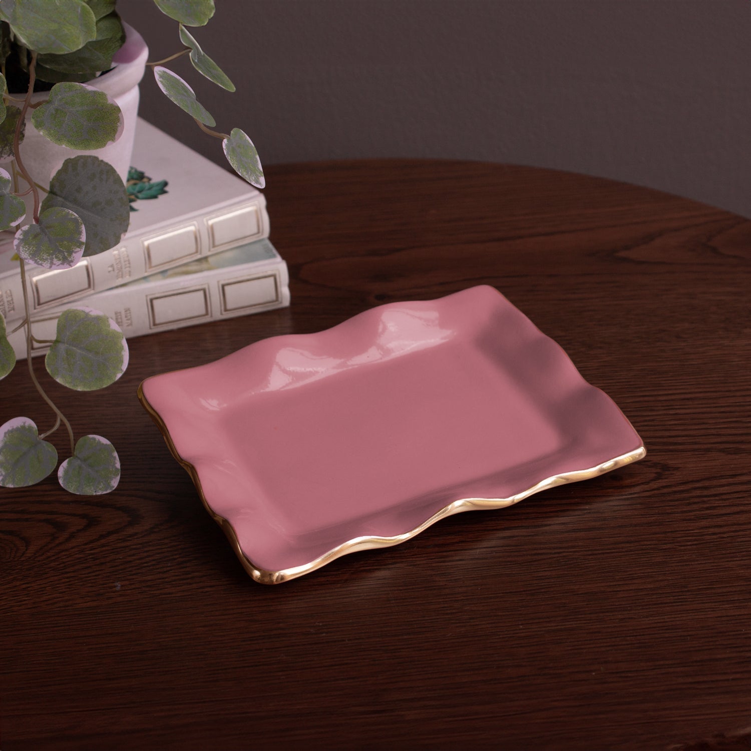 beatriz-ball-encanto-vento-small-rectangular-tray-pink