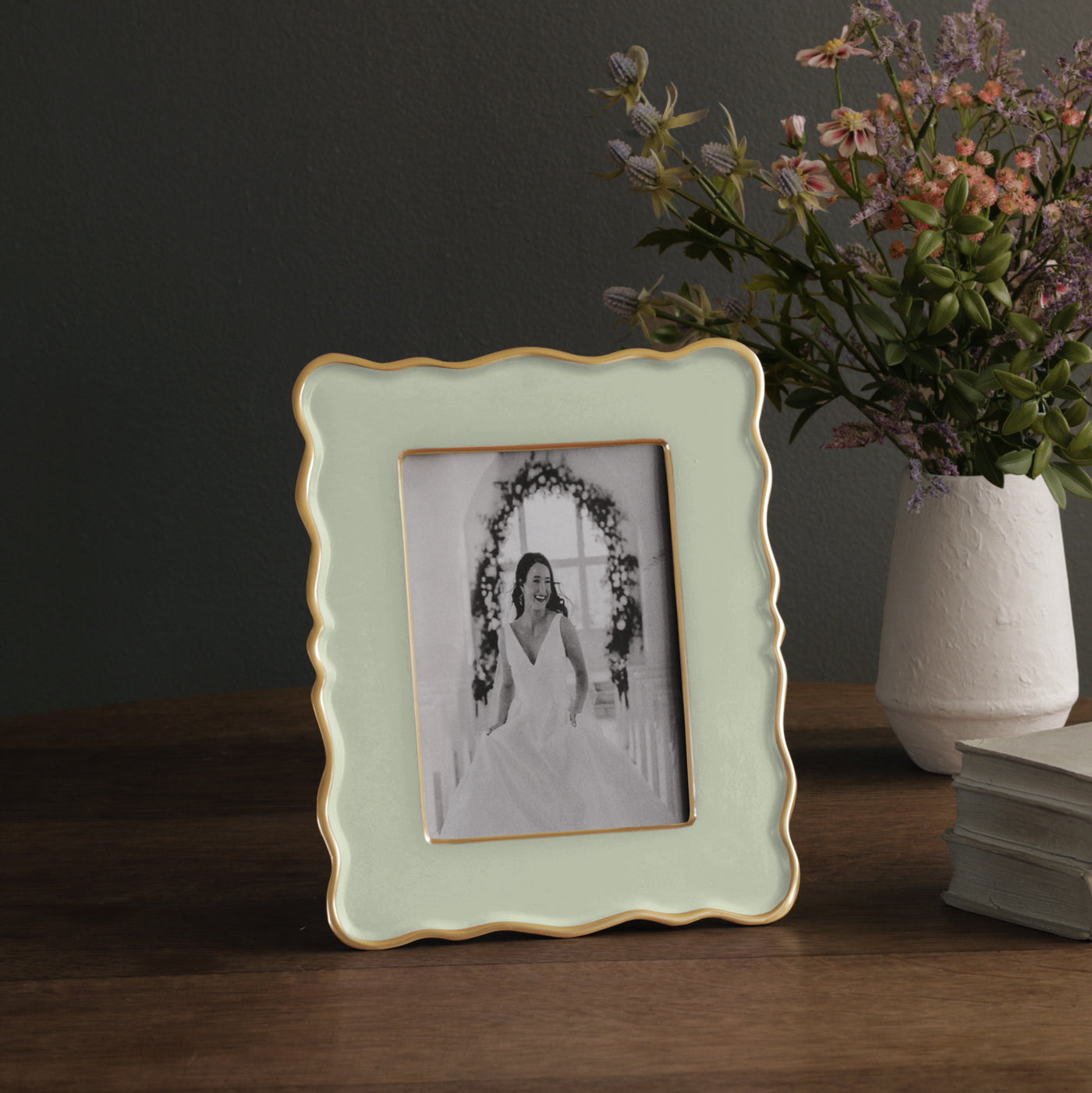 beatriz-ball-frame-encanto-rea-5x7-pistachio